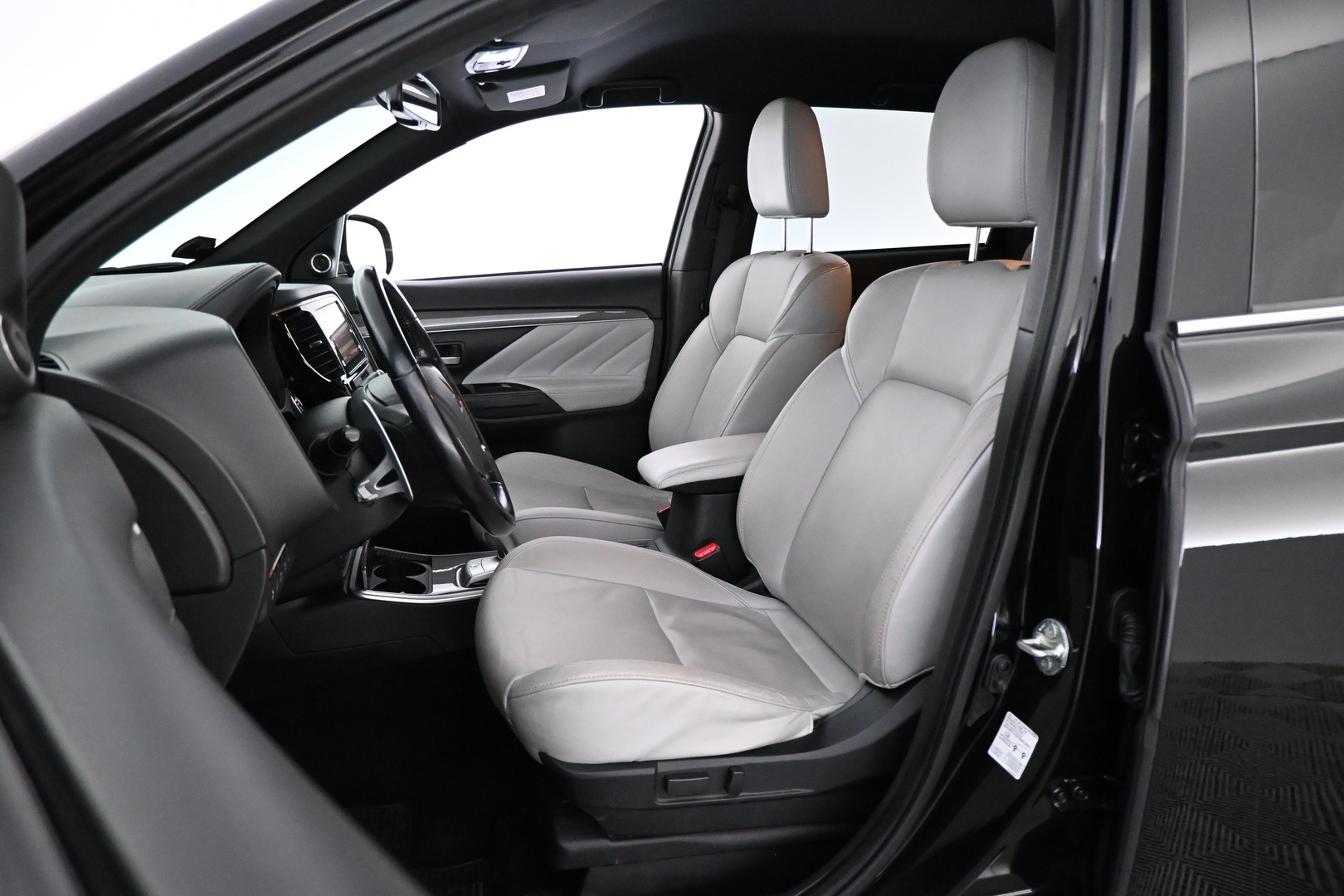 MITSUBISHI Outlander PHEV 2019