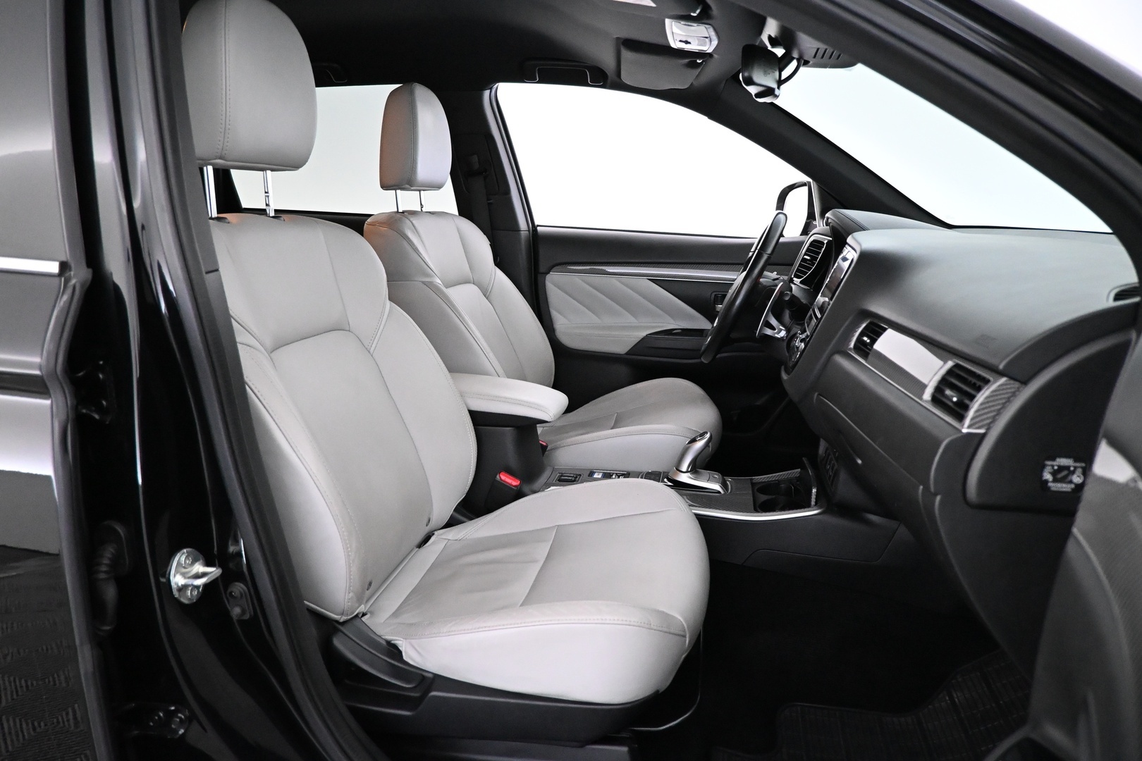 MITSUBISHI Outlander PHEV 2019