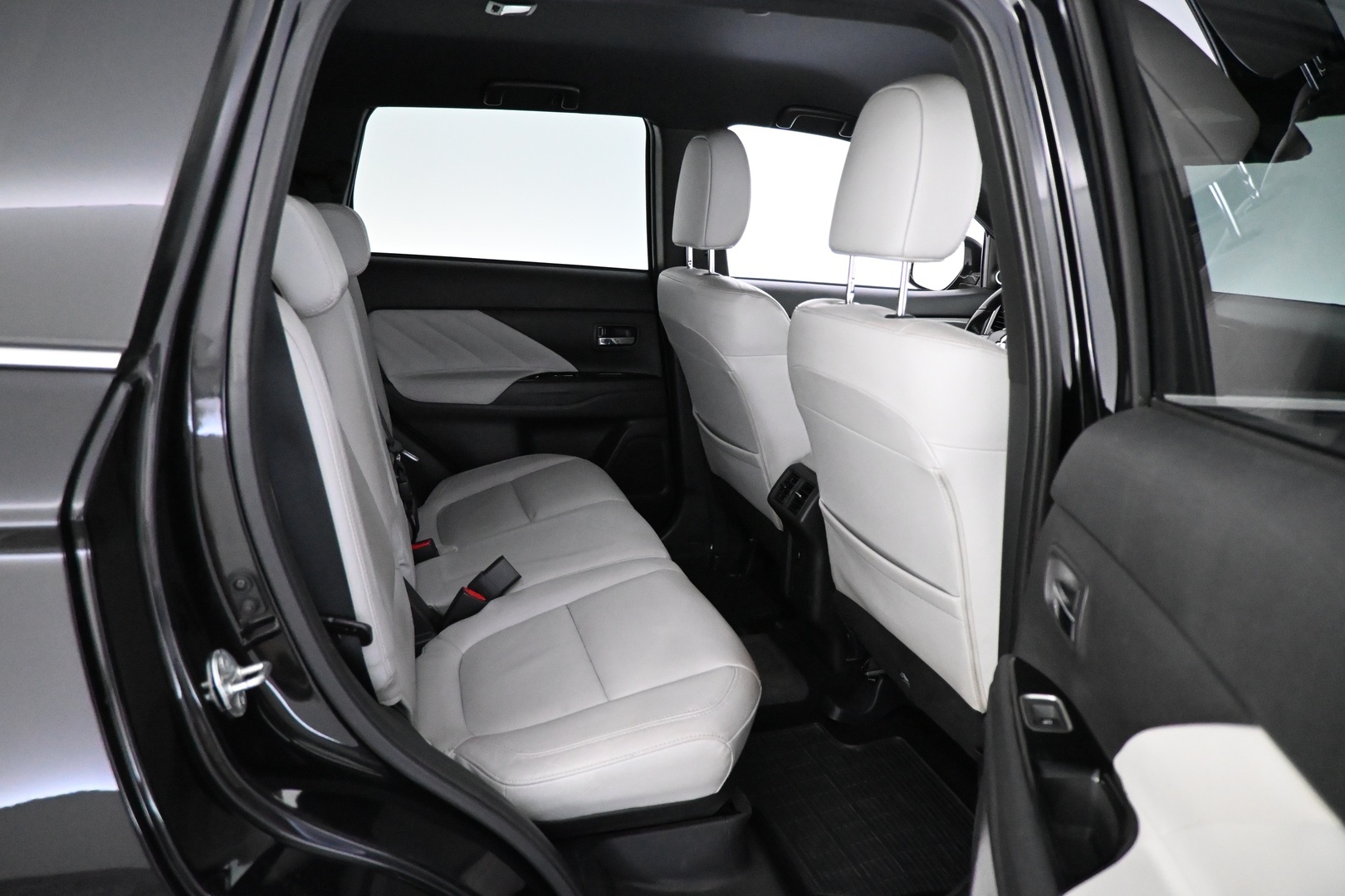 MITSUBISHI Outlander PHEV 2019