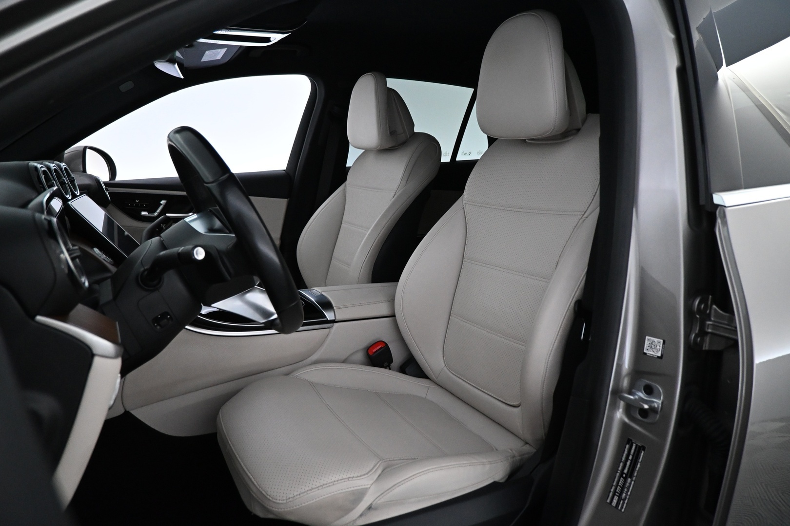 MERCEDES-BENZ GLC 2023