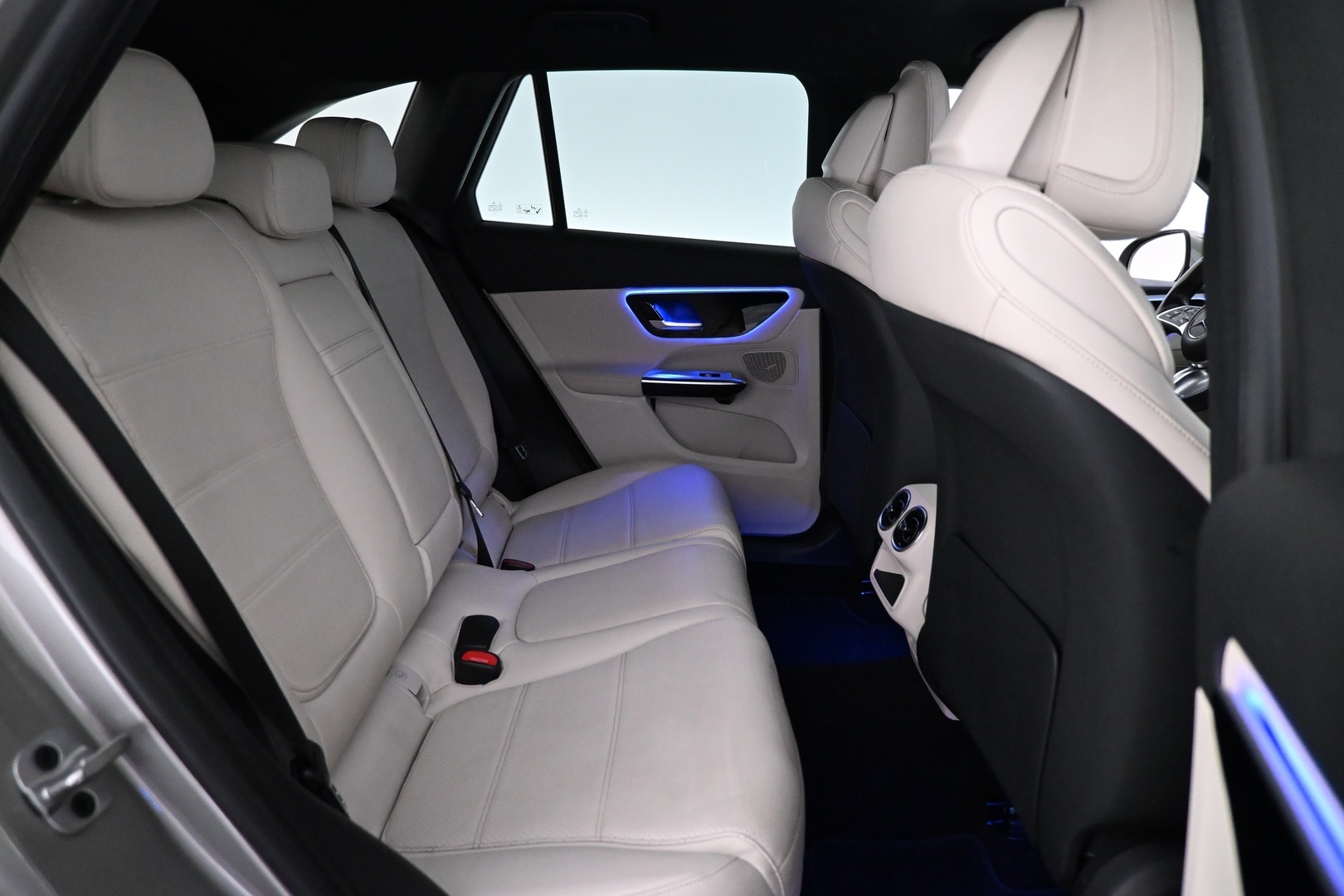 MERCEDES-BENZ GLC 2023