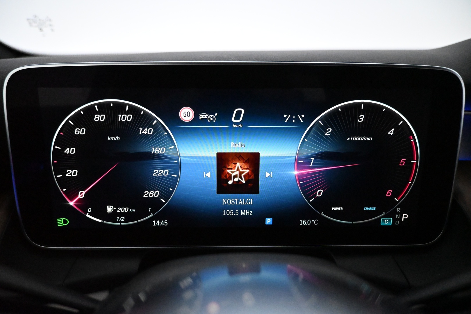 MERCEDES-BENZ GLC 2023