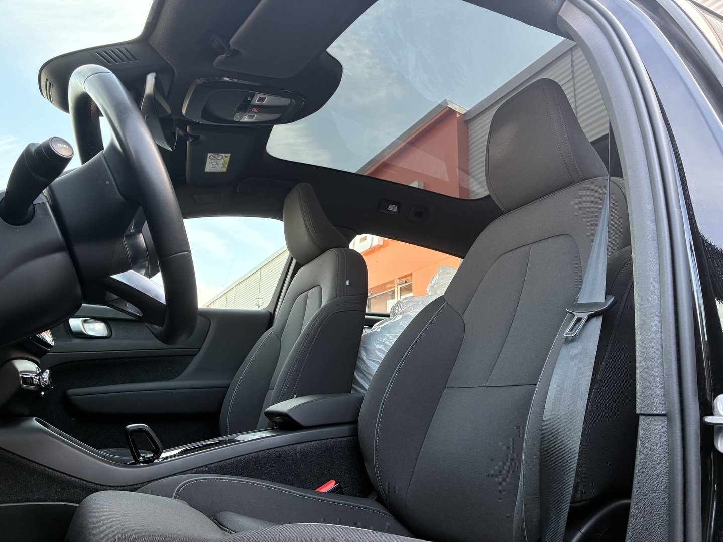 VOLVO C40 2023