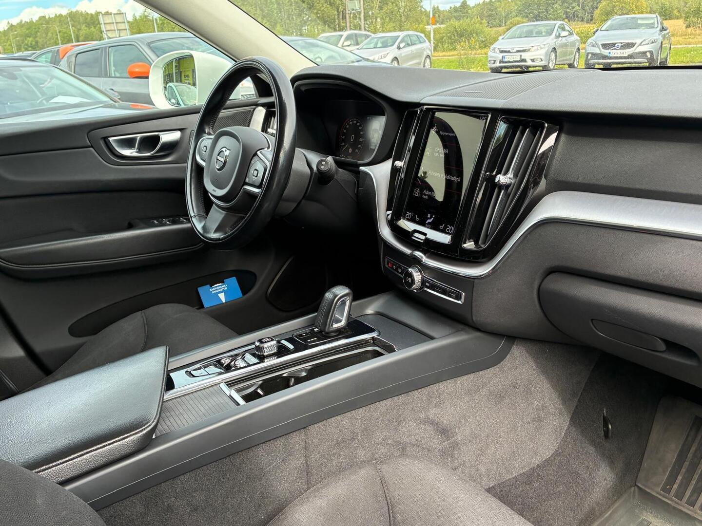 VOLVO XC60 2021