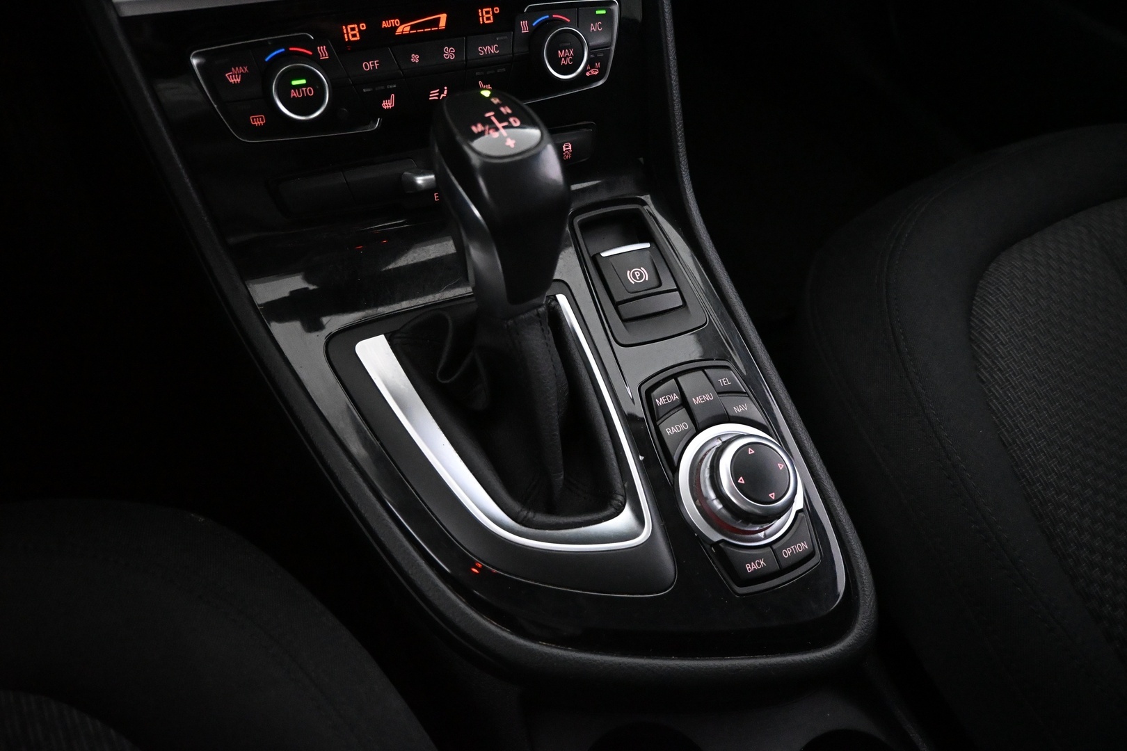 BMW 218 2016