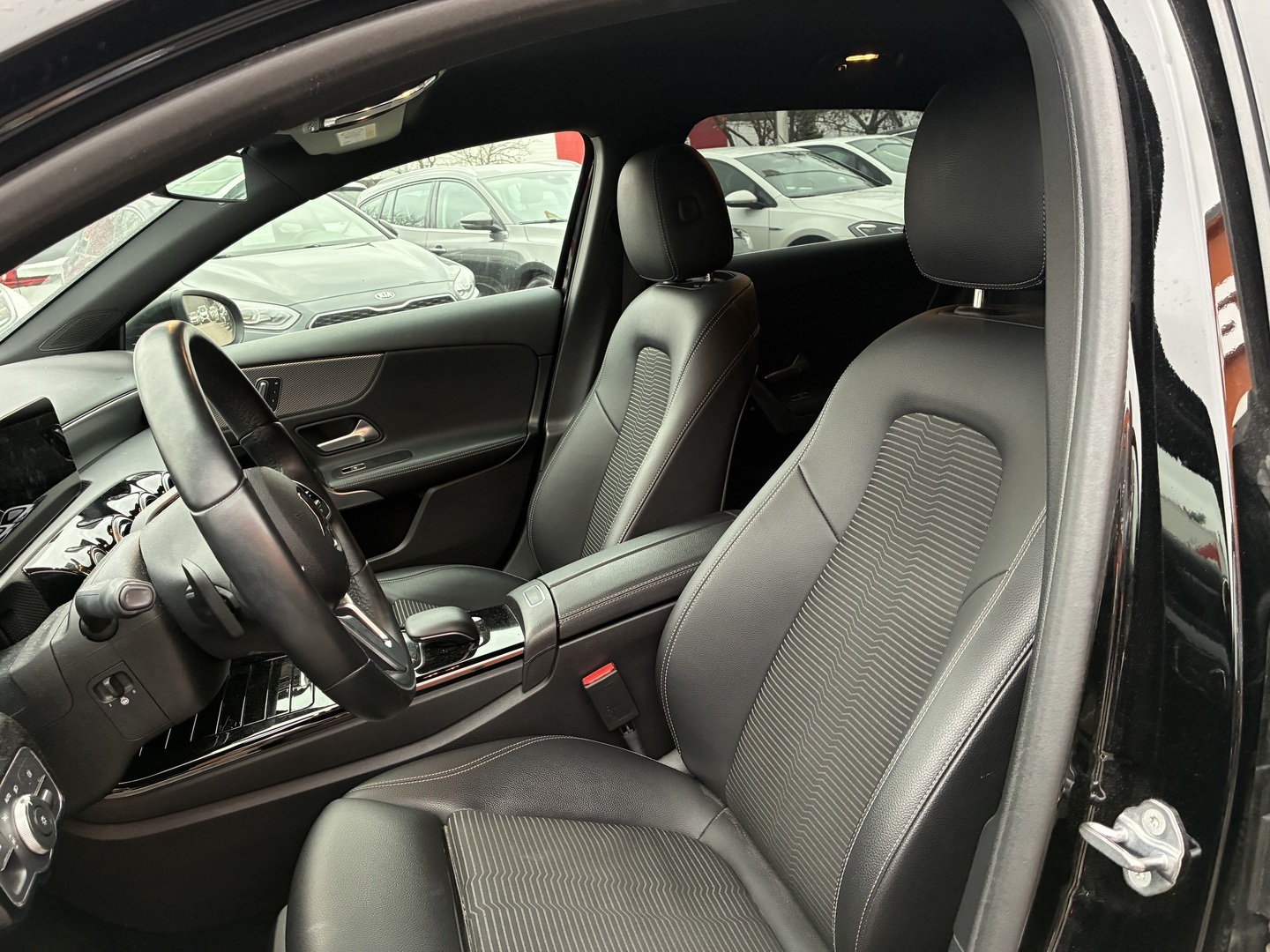 MERCEDES-BENZ A 2019