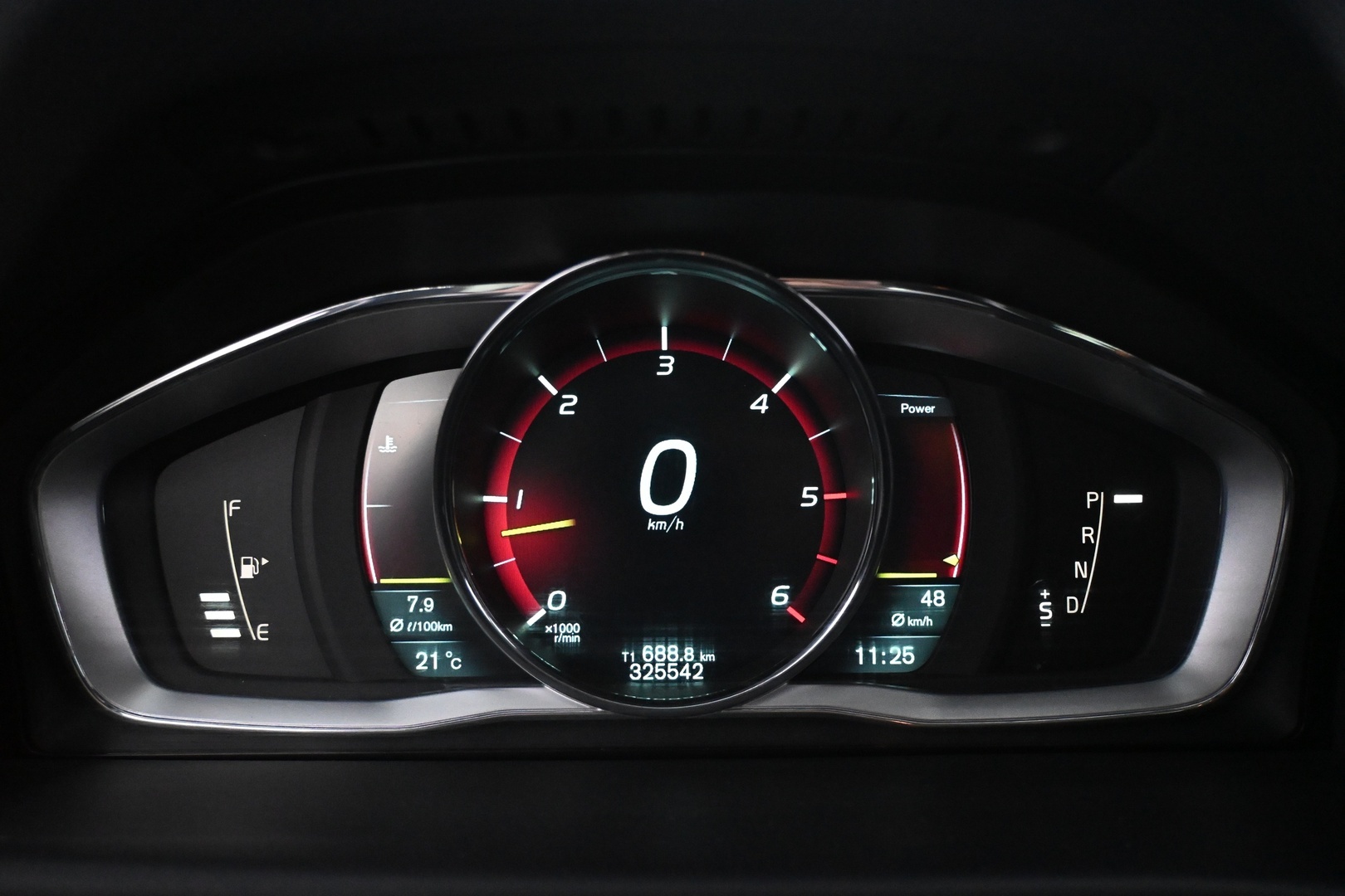 VOLVO XC70 2013