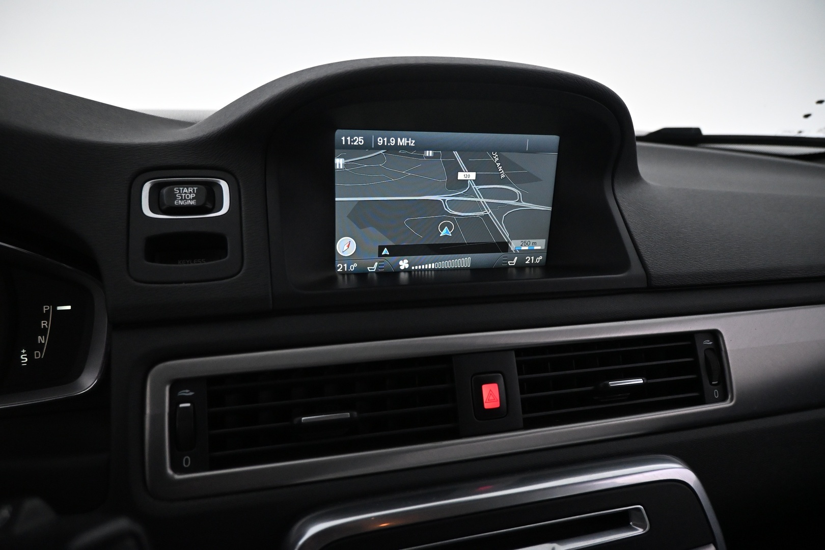 VOLVO XC70 2013