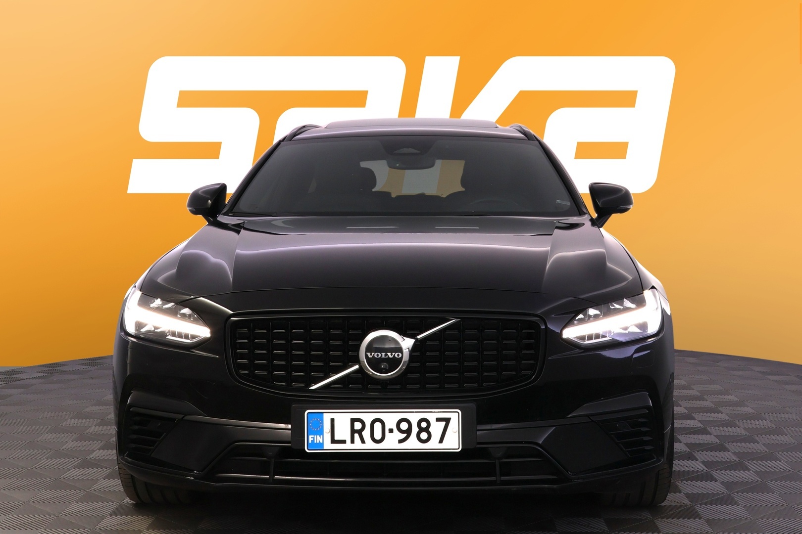 VOLVO V90 2023