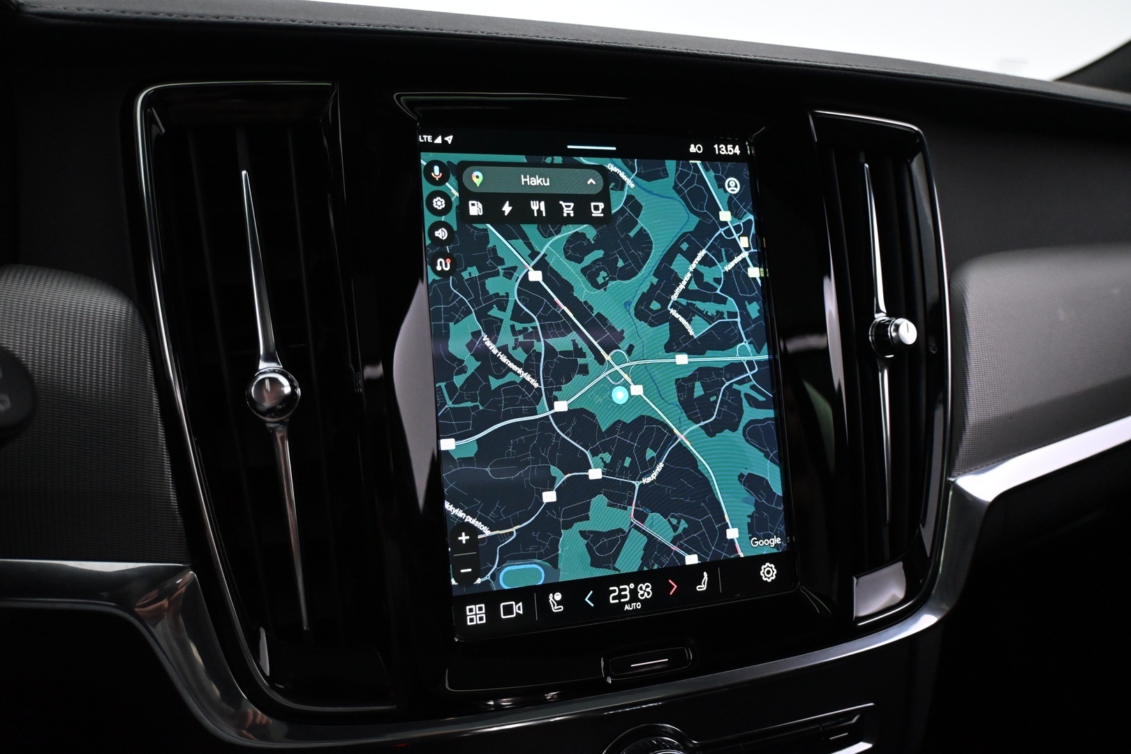 VOLVO V90 2023