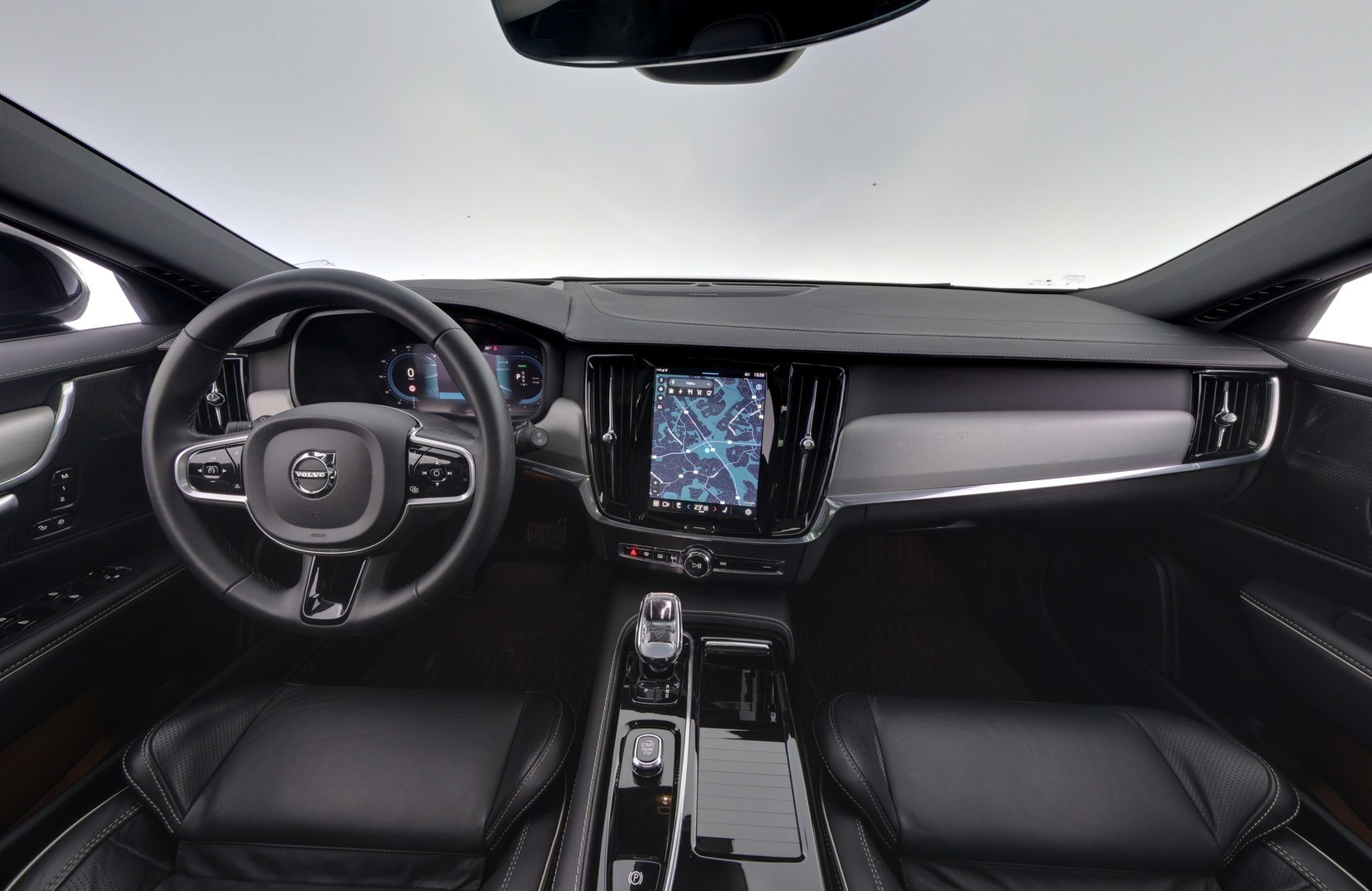 VOLVO V90 2023