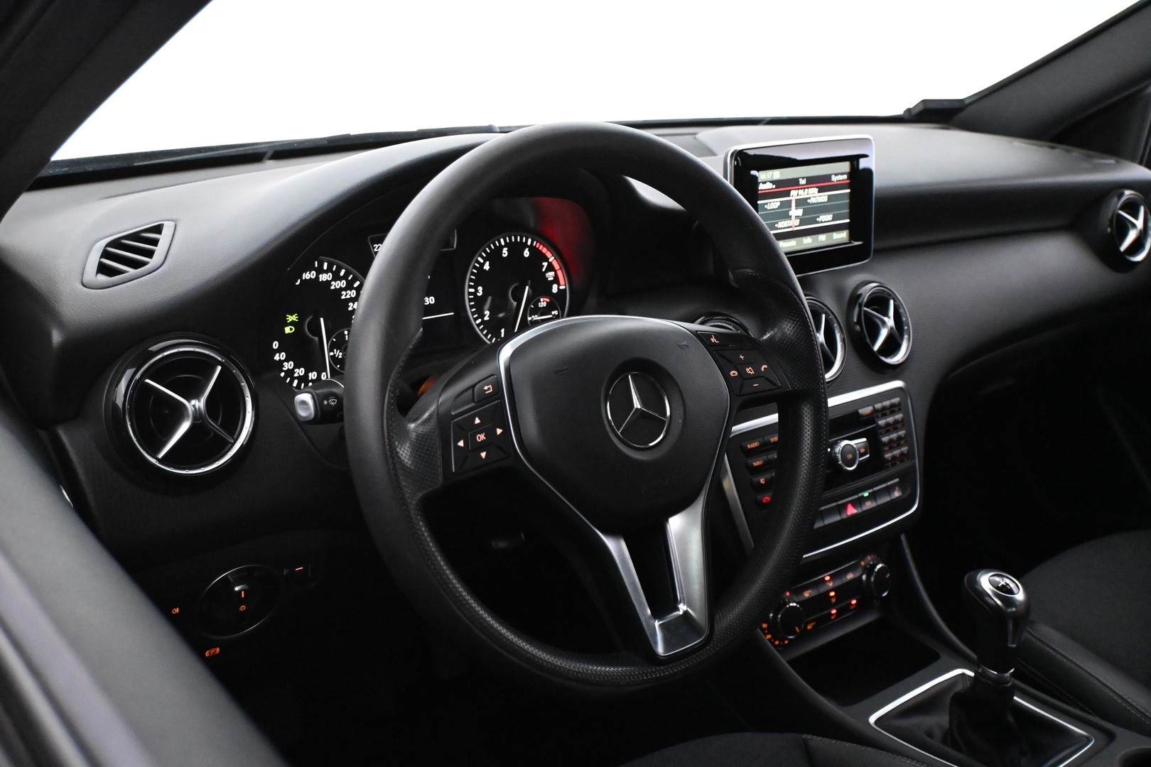 MERCEDES-BENZ A 2013