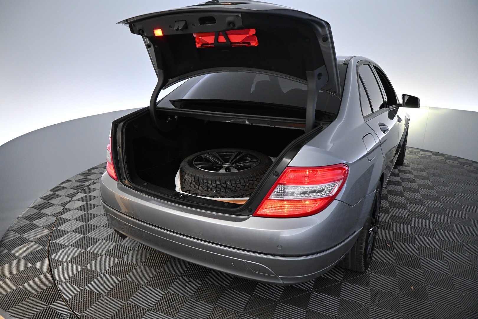 MERCEDES-BENZ C 2011