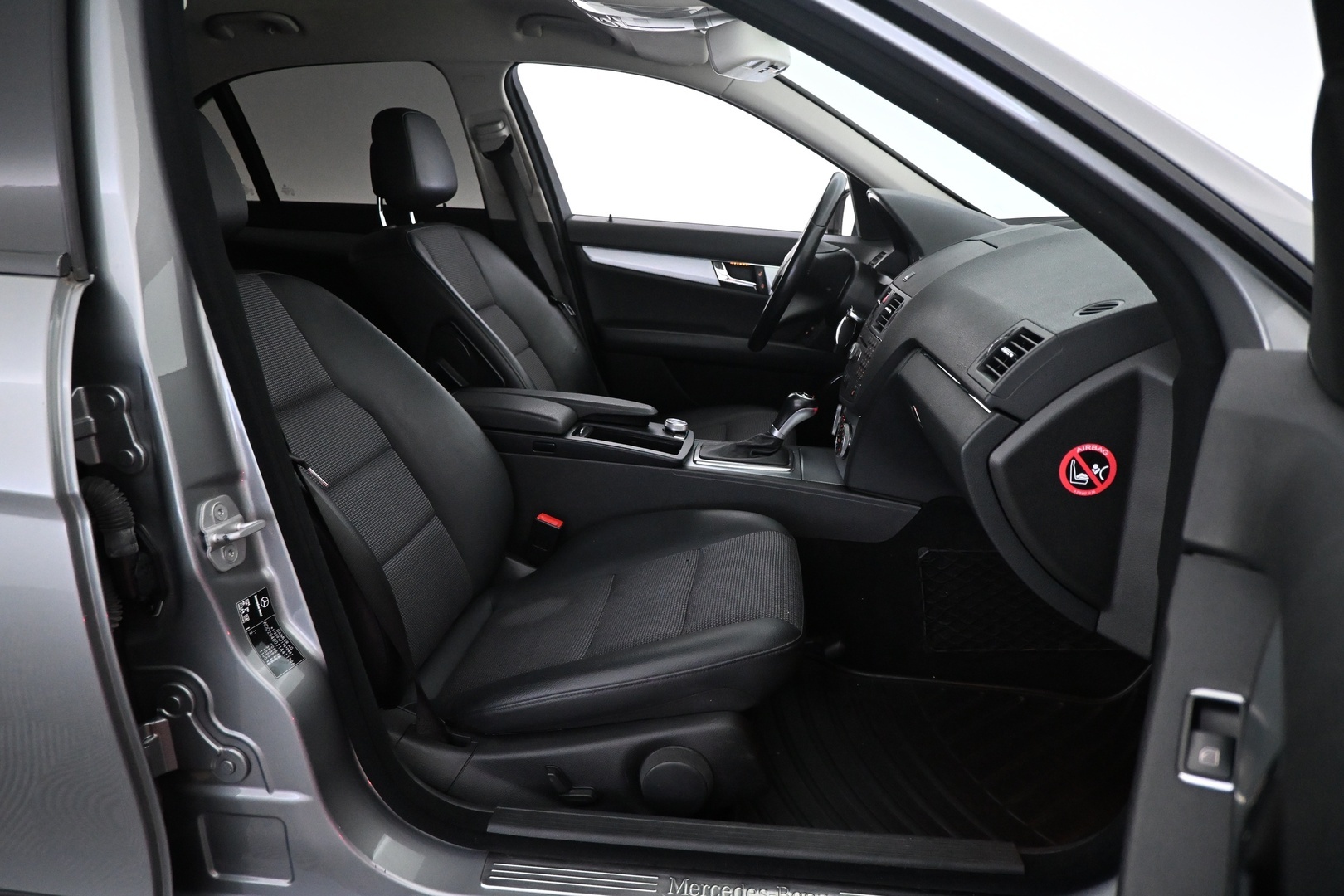 MERCEDES-BENZ C 2011
