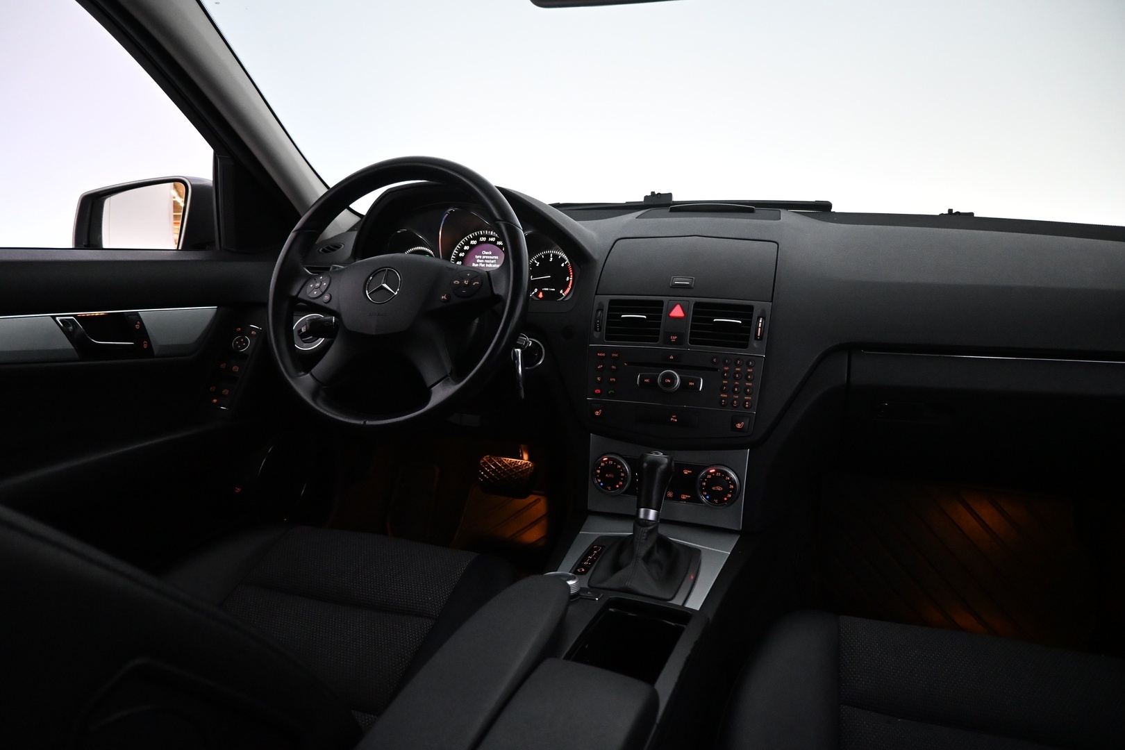 MERCEDES-BENZ C 2011