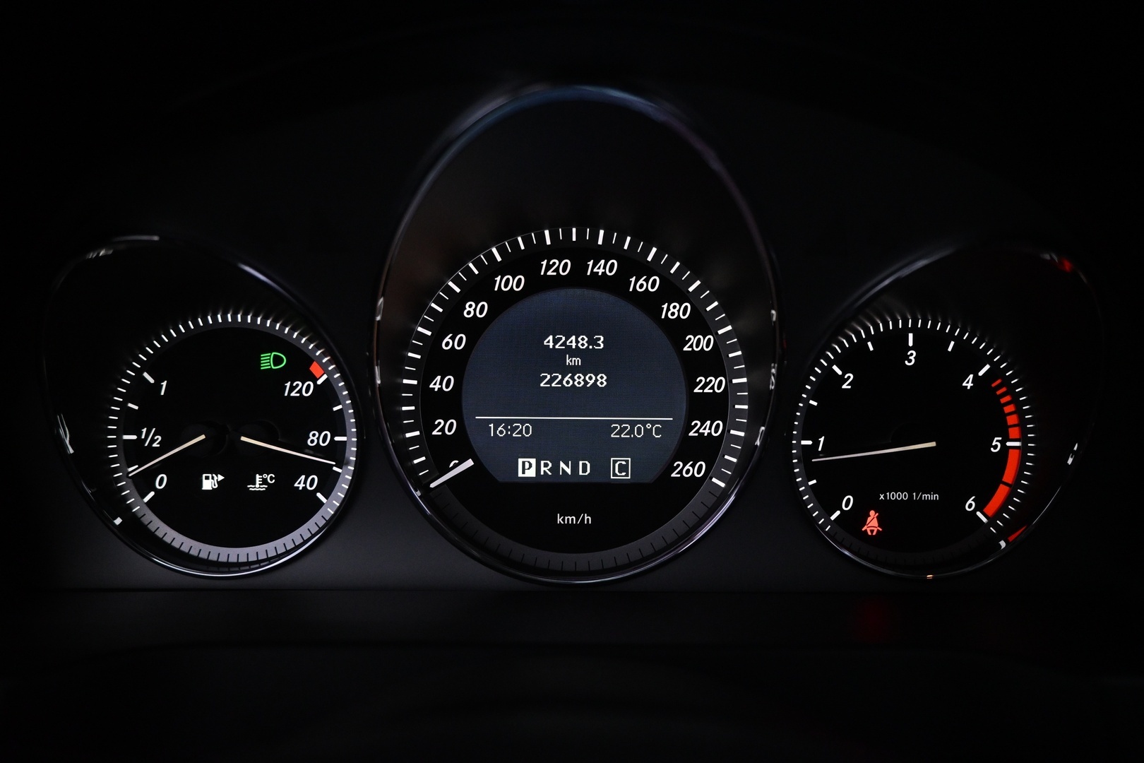 MERCEDES-BENZ C 2011
