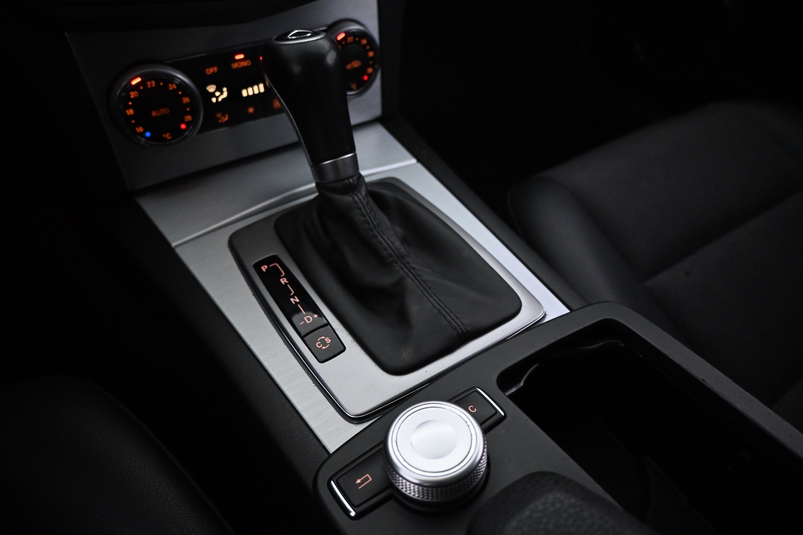 MERCEDES-BENZ C 2011