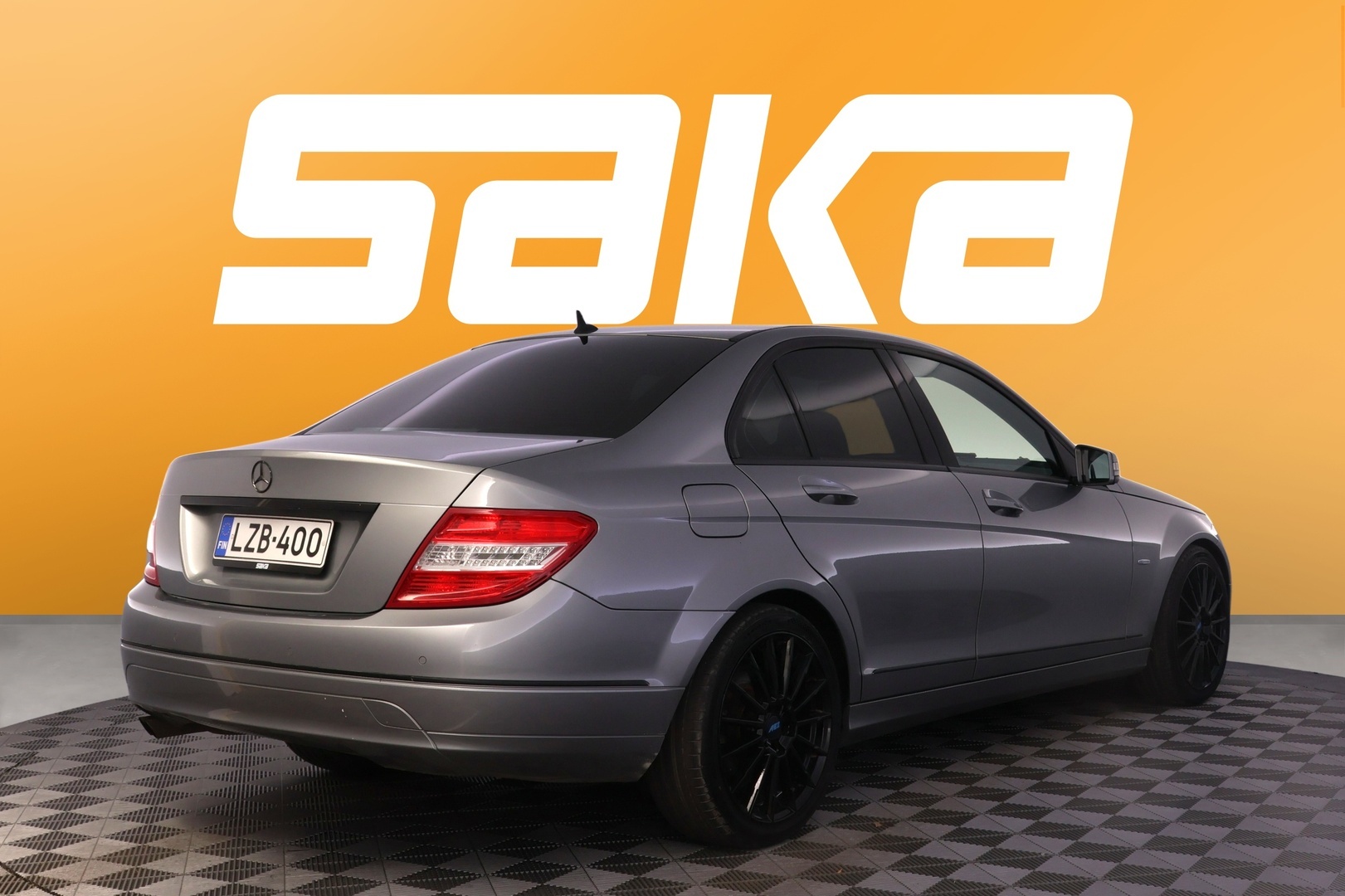MERCEDES-BENZ C 2011