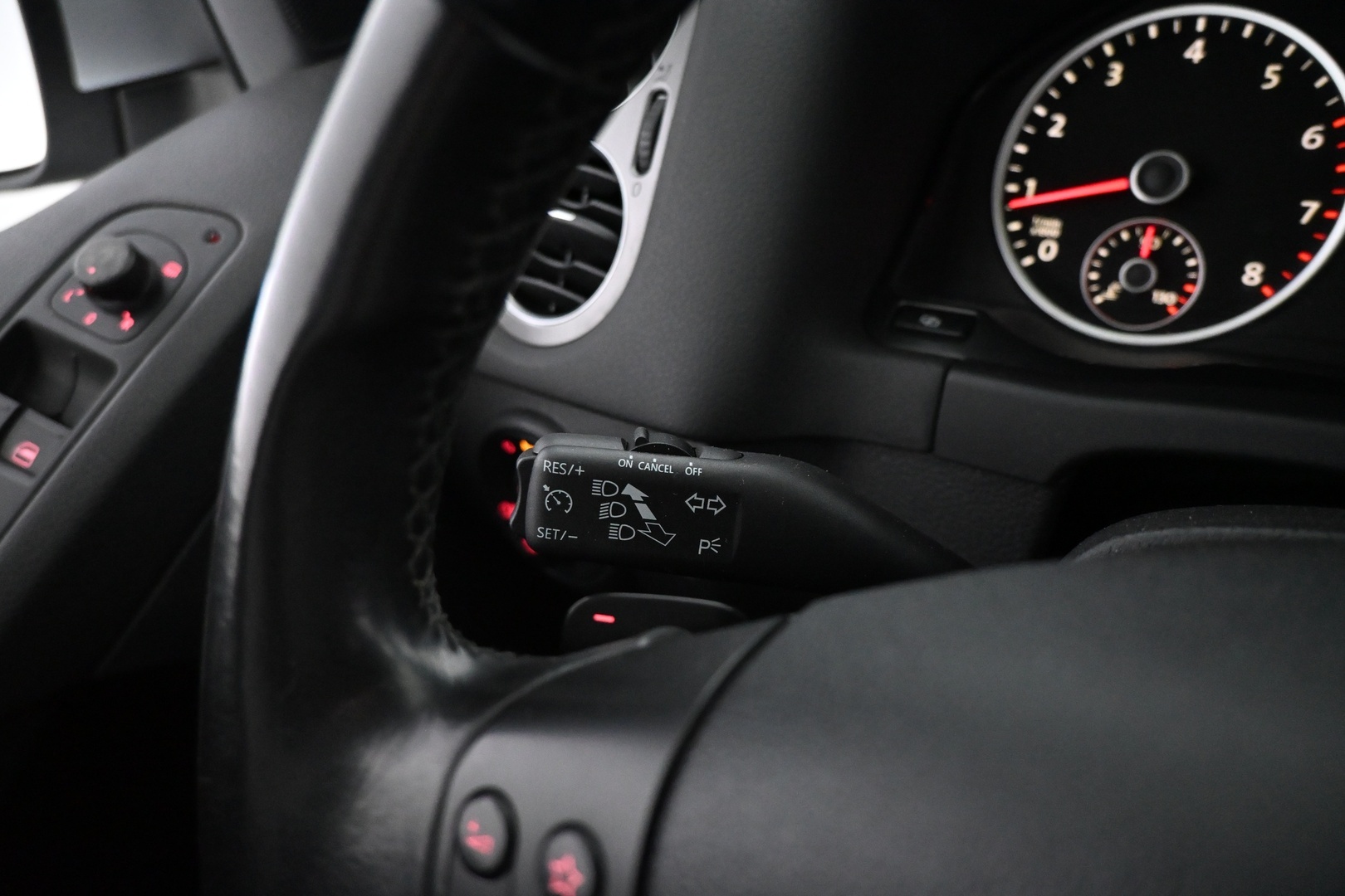 VOLKSWAGEN Tiguan 2010