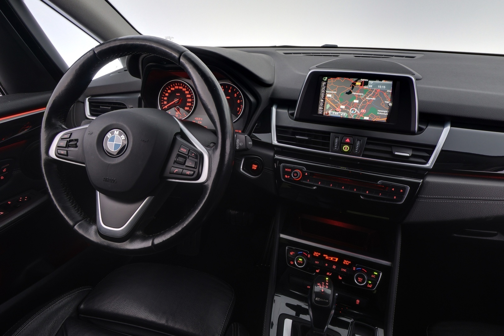 BMW 225 2016
