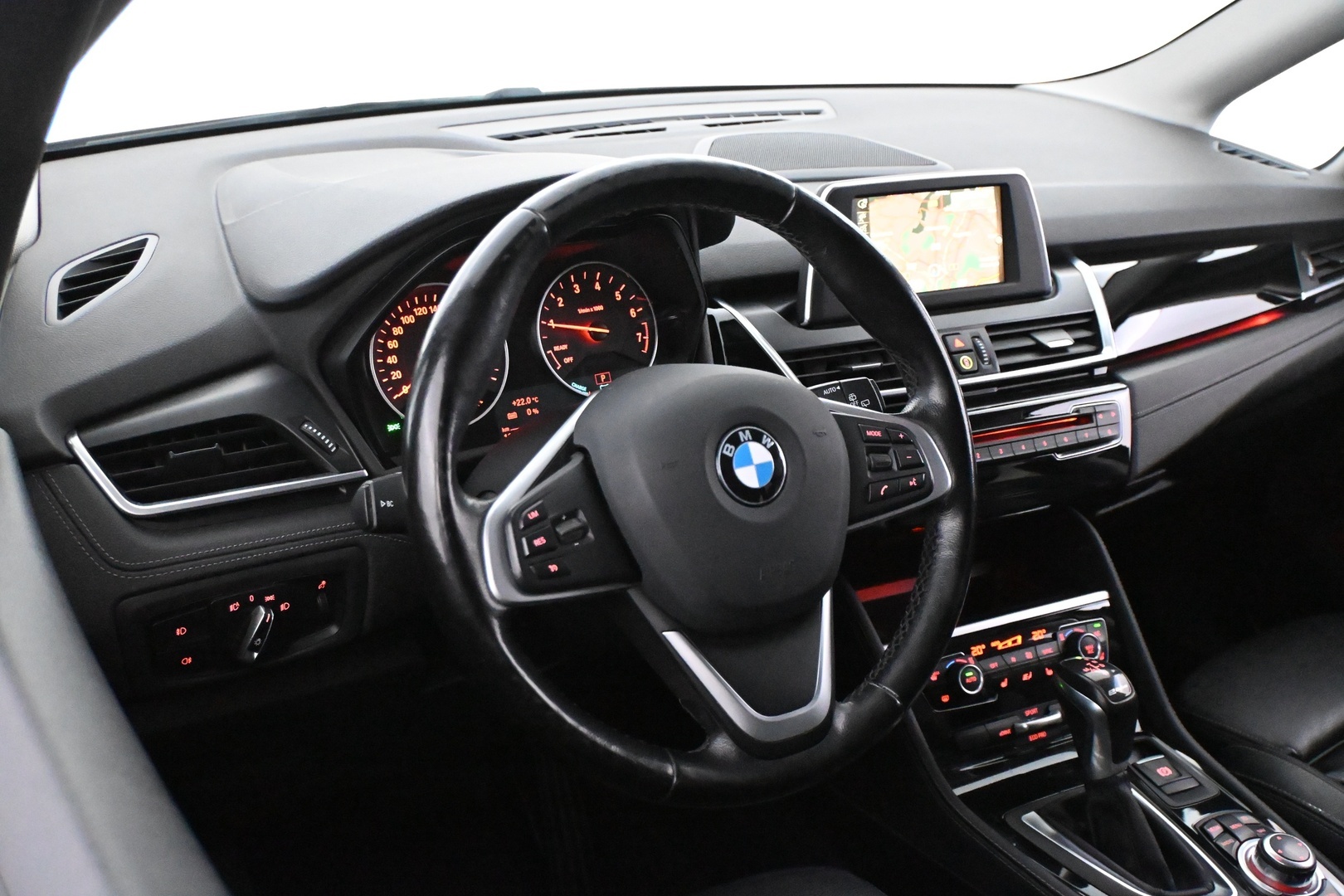 BMW 225 2016