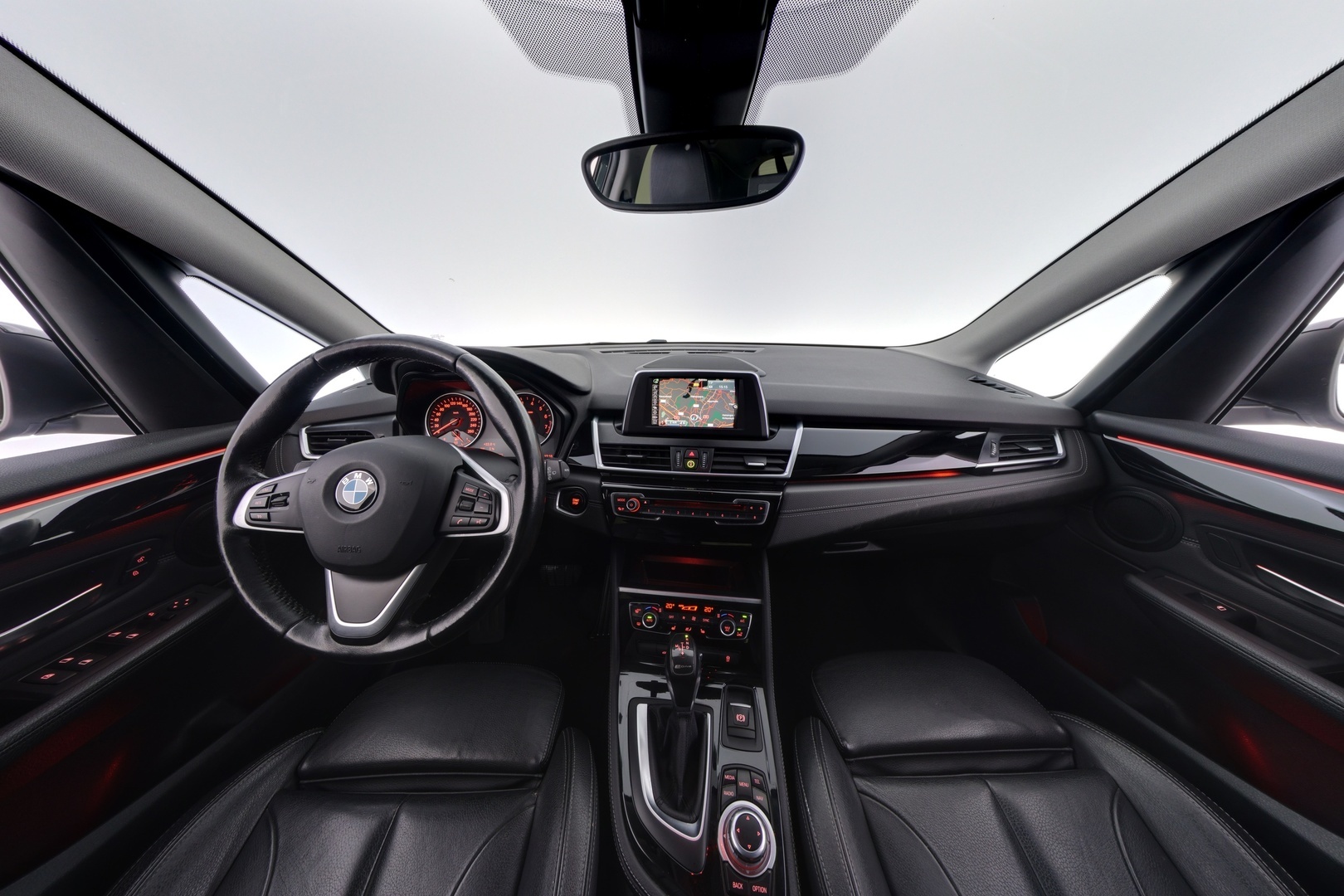 BMW 225 2016