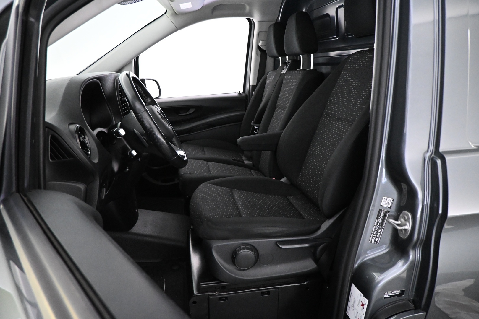 MERCEDES-BENZ Vito 2023