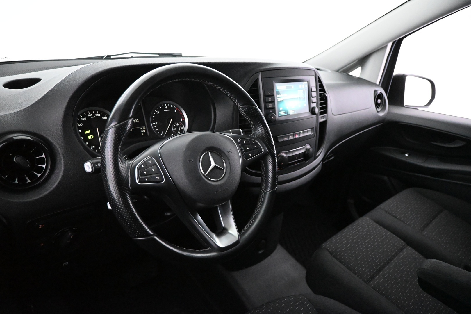 MERCEDES-BENZ Vito 2023