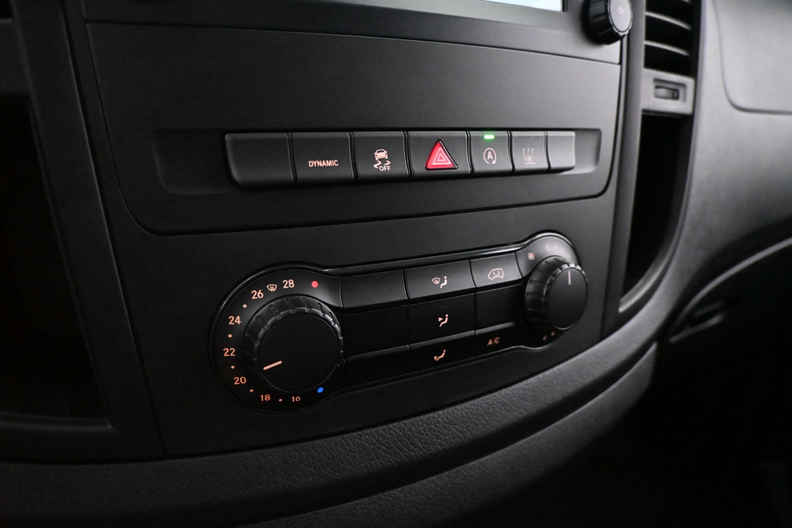 MERCEDES-BENZ Vito 2023
