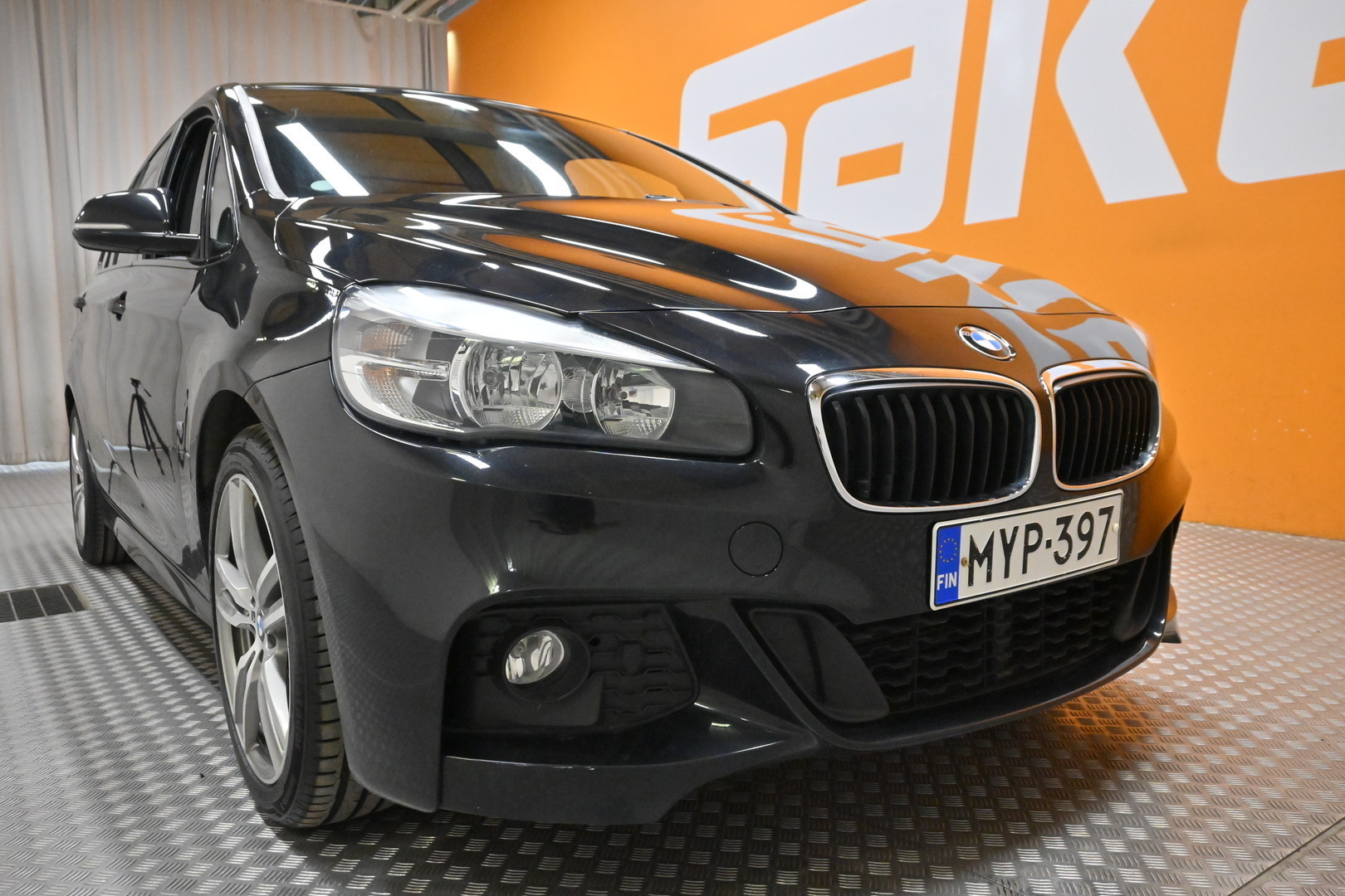 BMW 216 2016