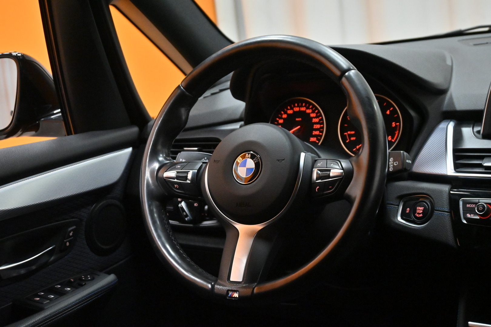 BMW 216 2016