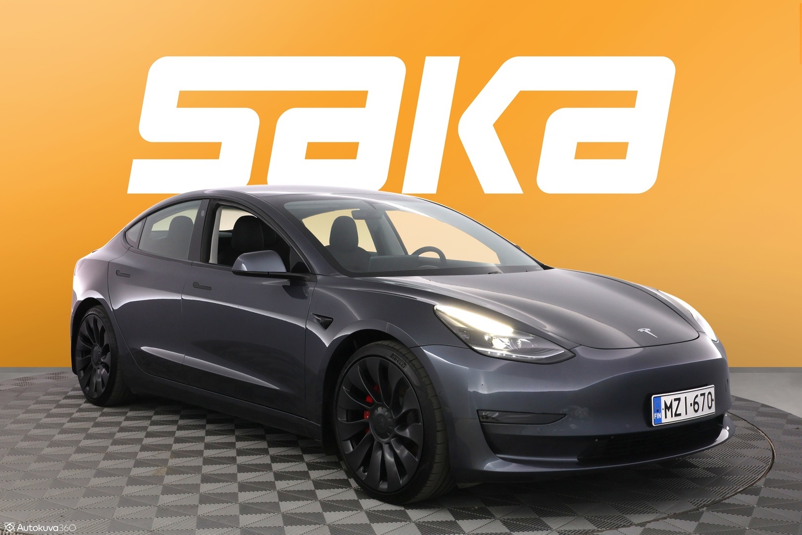 TESLA Model 3 2021