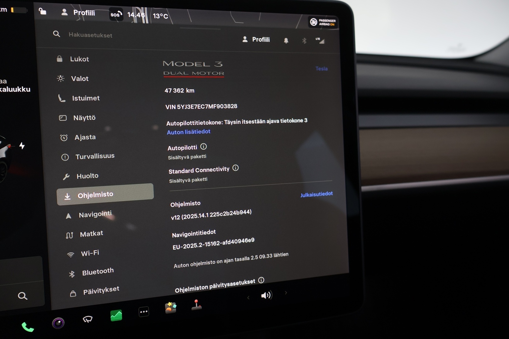 TESLA Model 3 2021