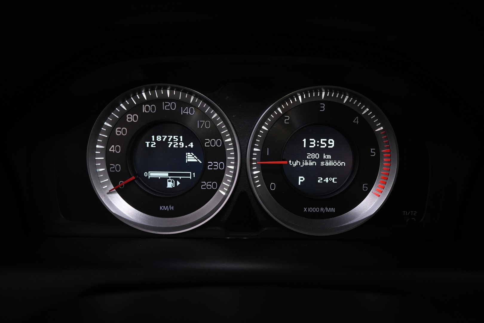 VOLVO XC60 2012