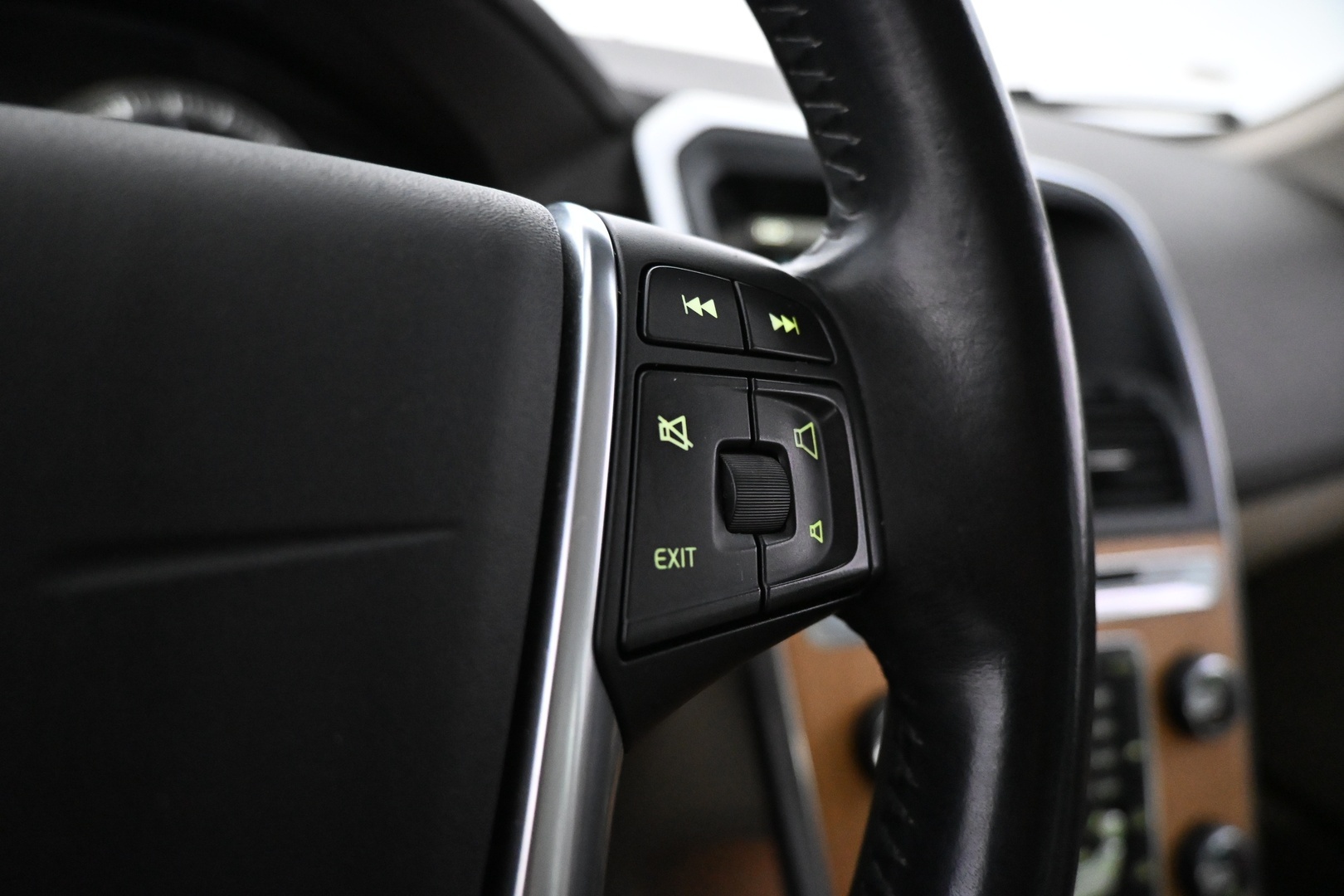 VOLVO XC60 2012