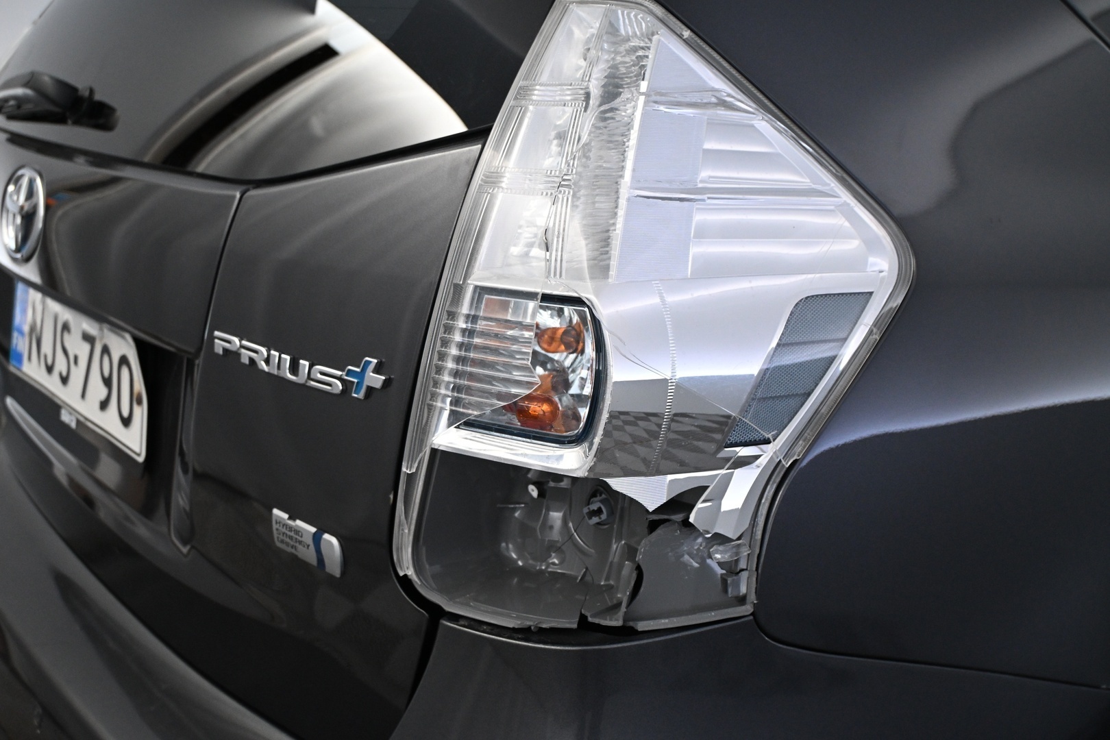 TOYOTA Prius+ 2015