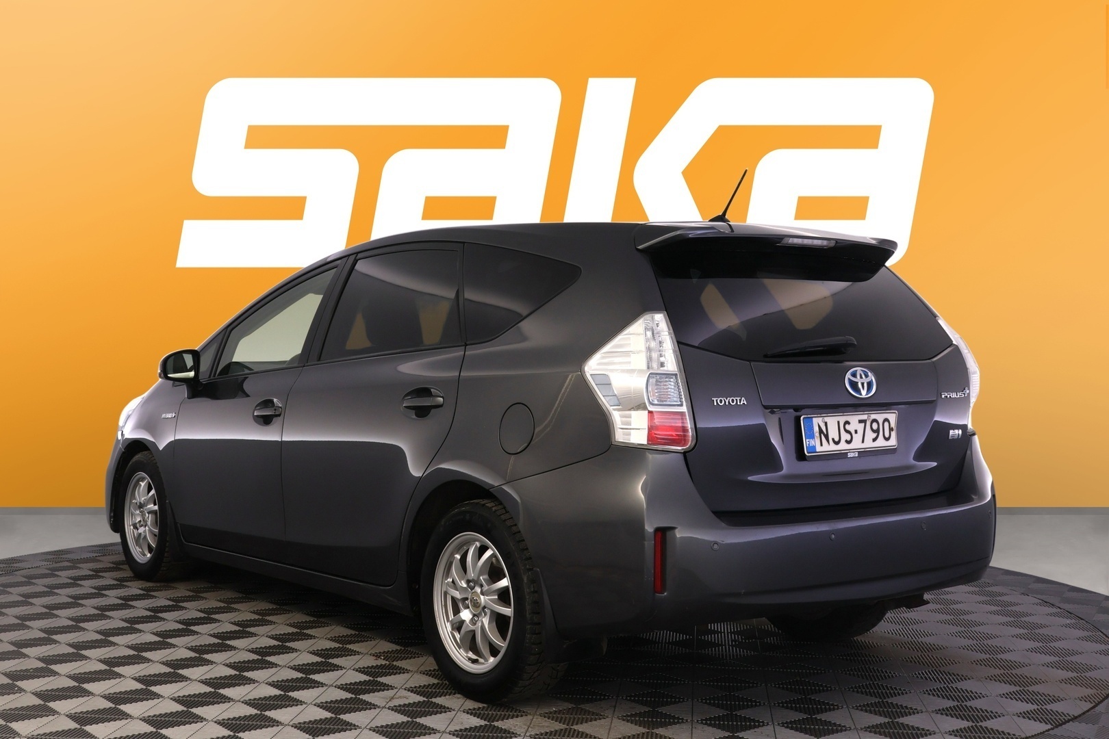 TOYOTA Prius+ 2015