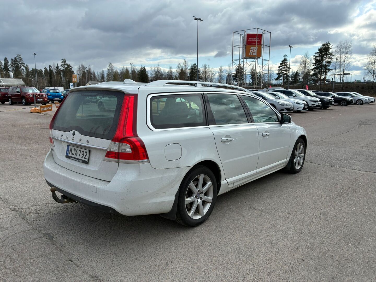 VOLVO V70 2016