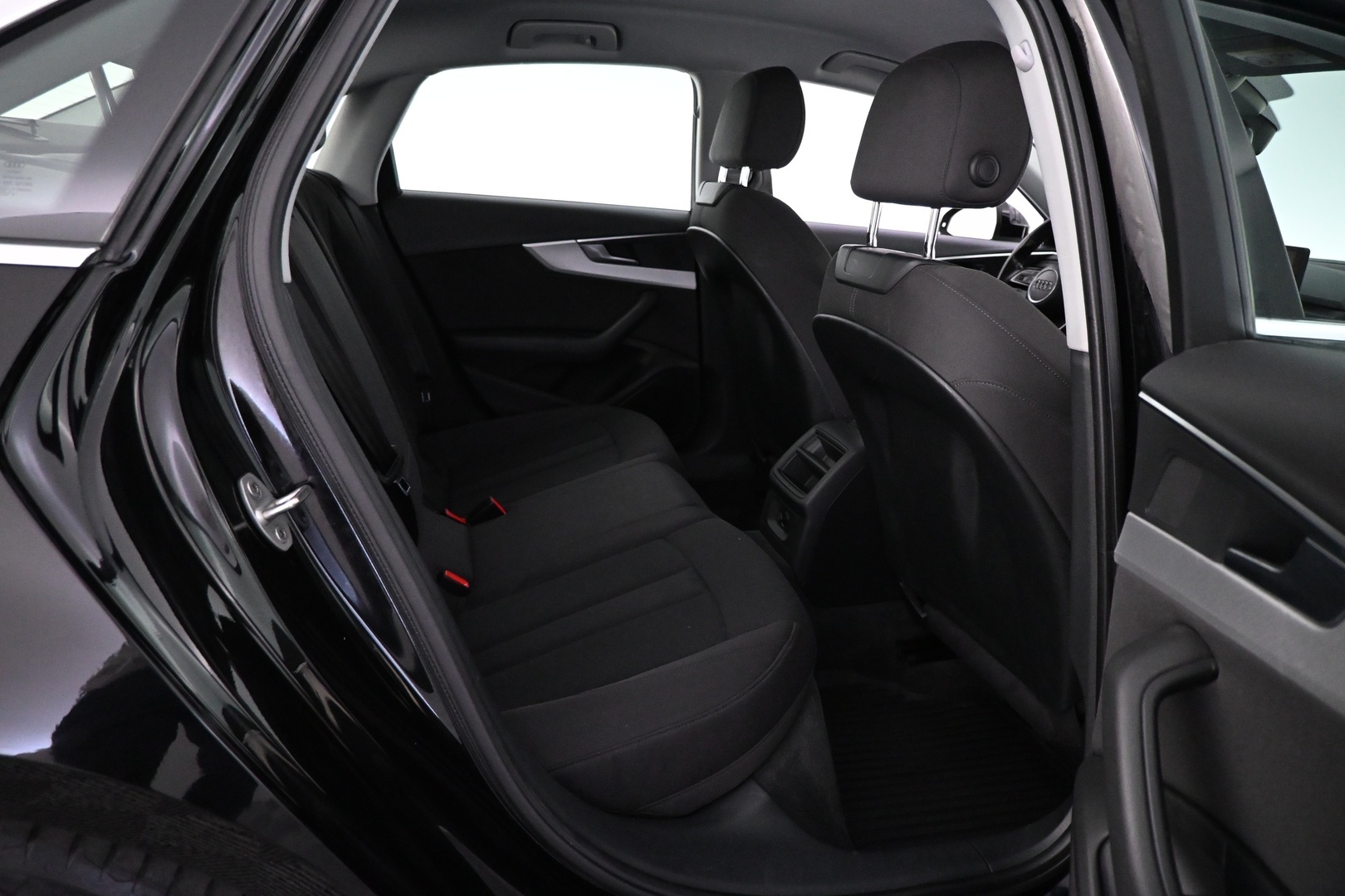 AUDI A4 2016