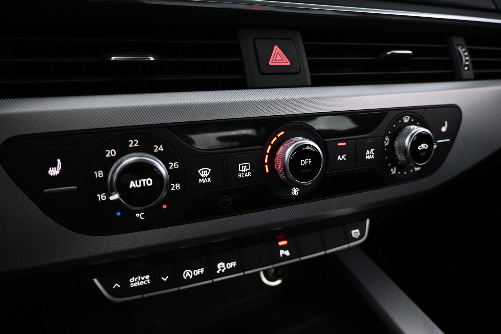 AUDI A4 2016