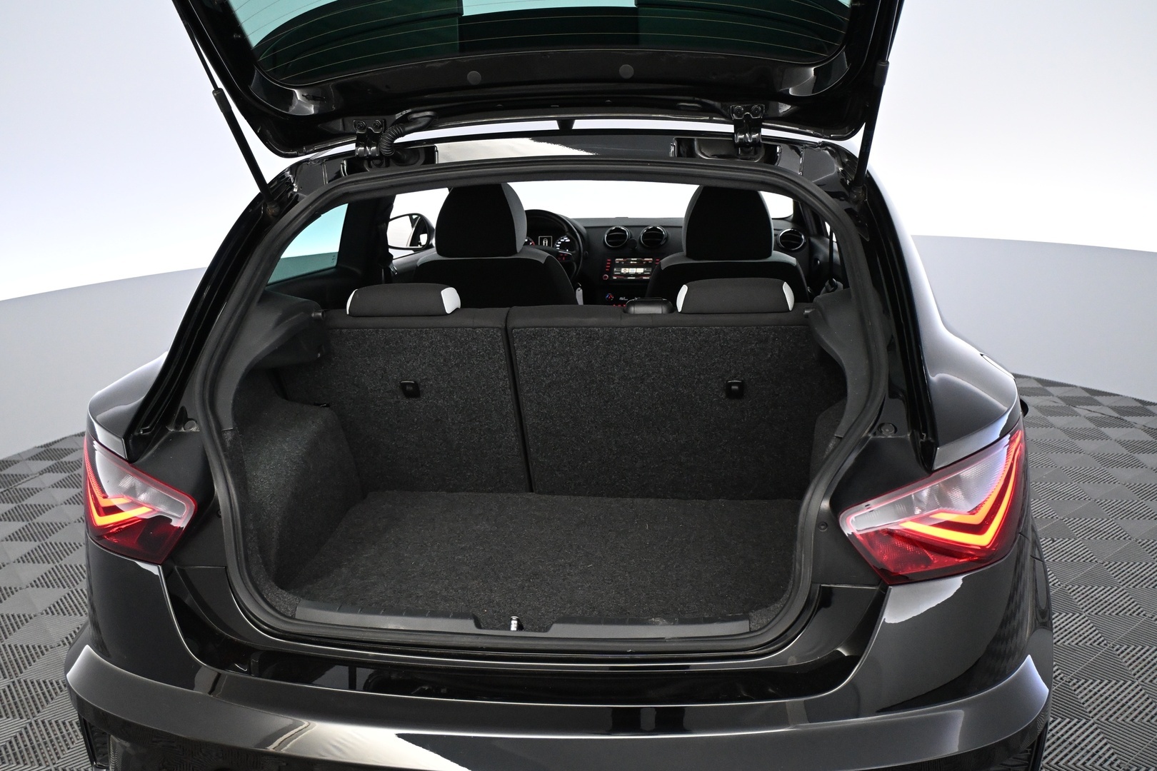 SEAT IBIZA 2016