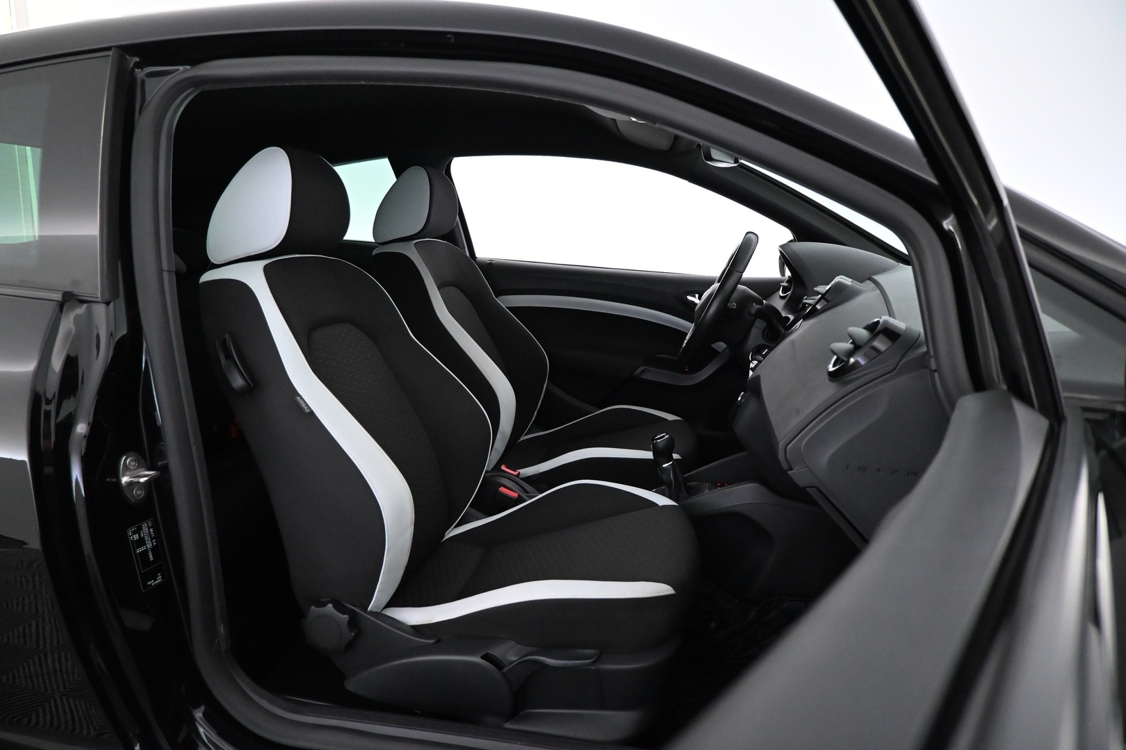 SEAT IBIZA 2016