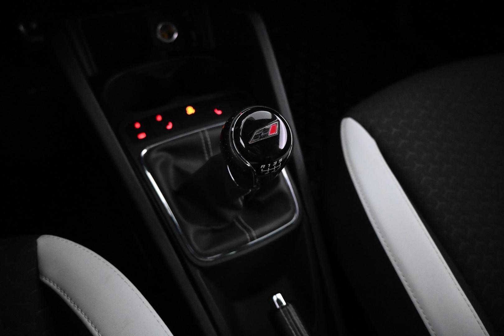 SEAT IBIZA 2016