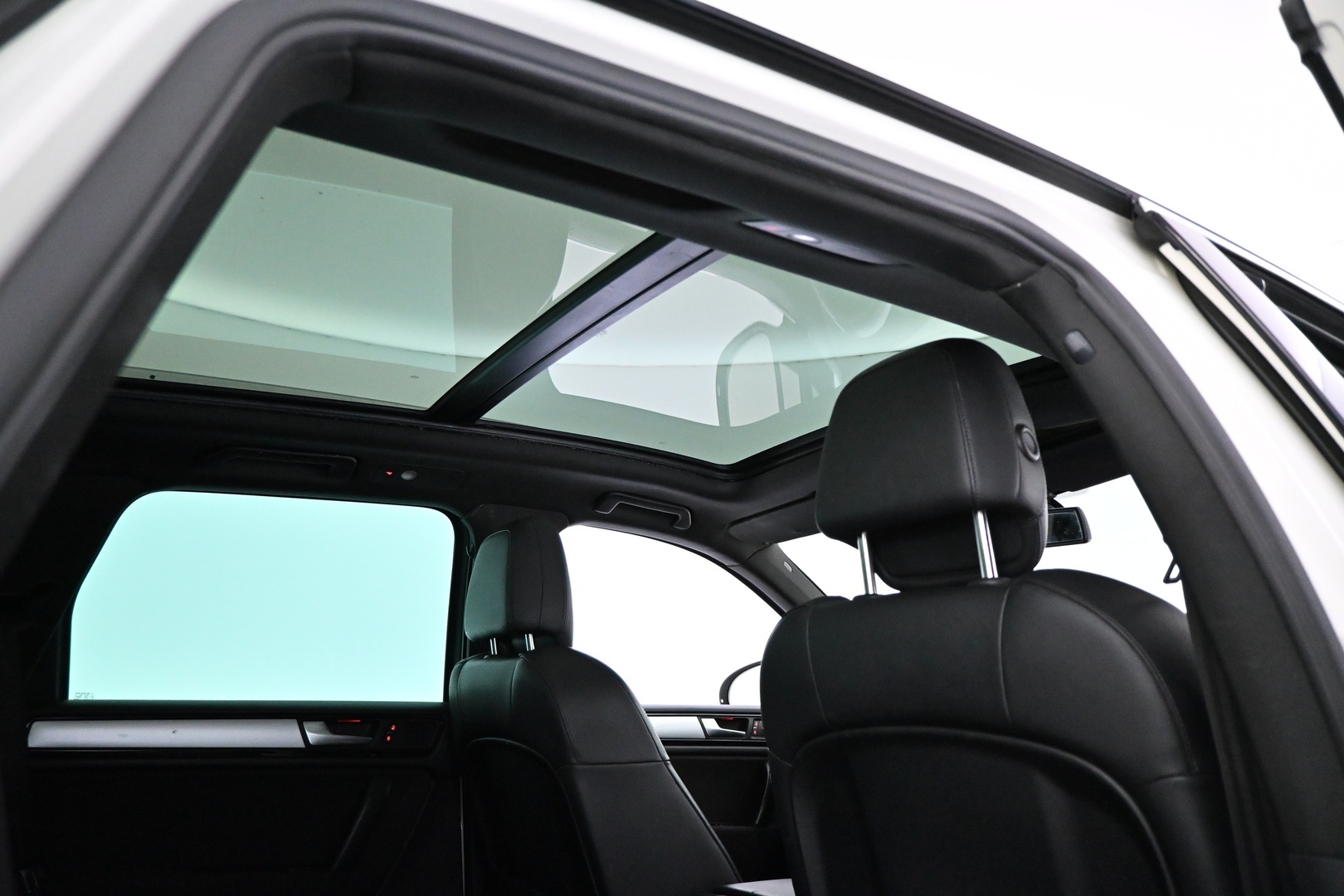 VOLKSWAGEN Touareg 2010