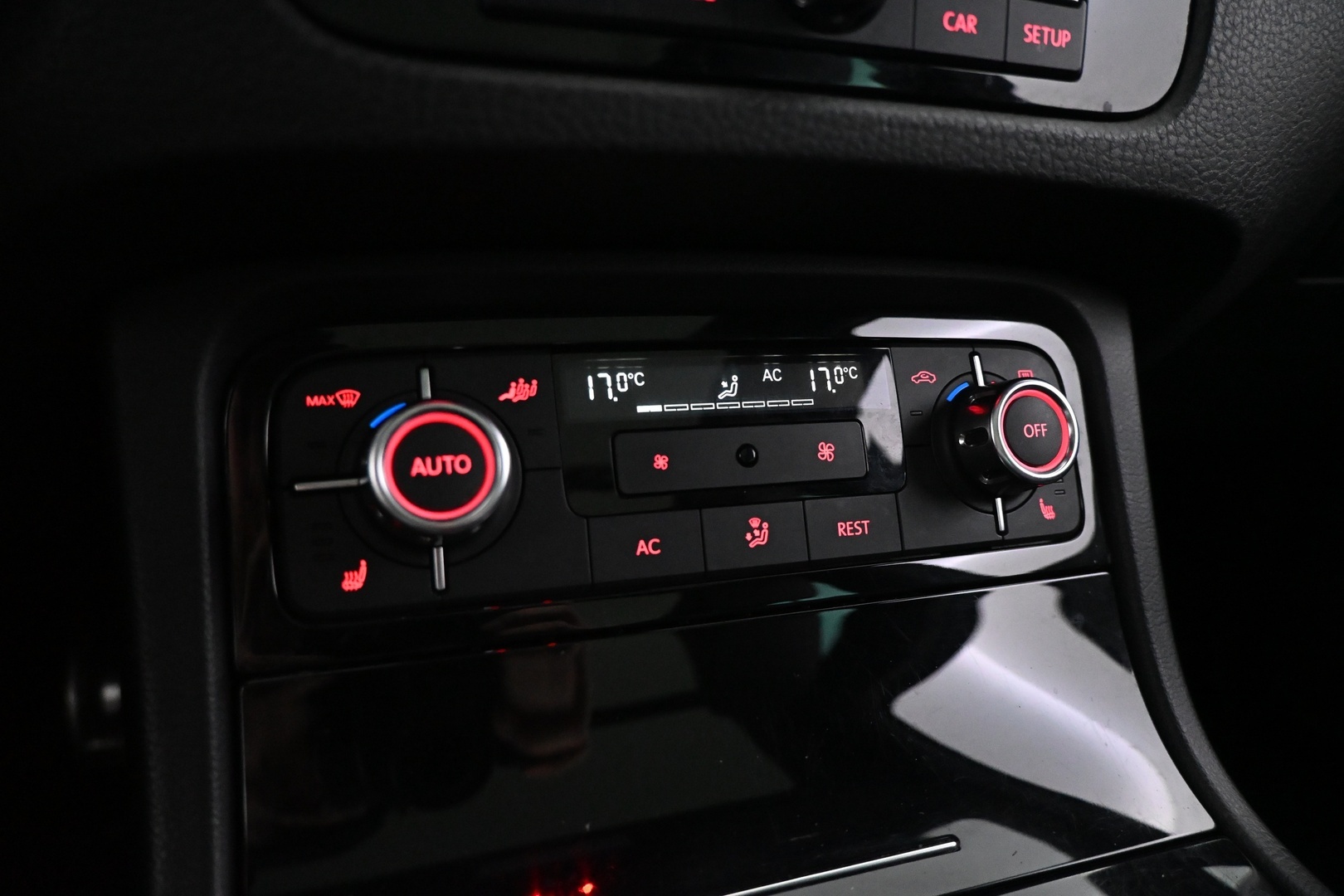 VOLKSWAGEN Touareg 2010