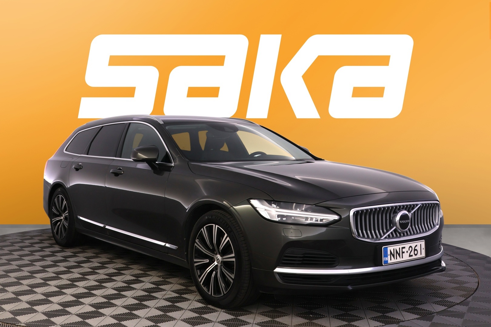 VOLVO V90 2021