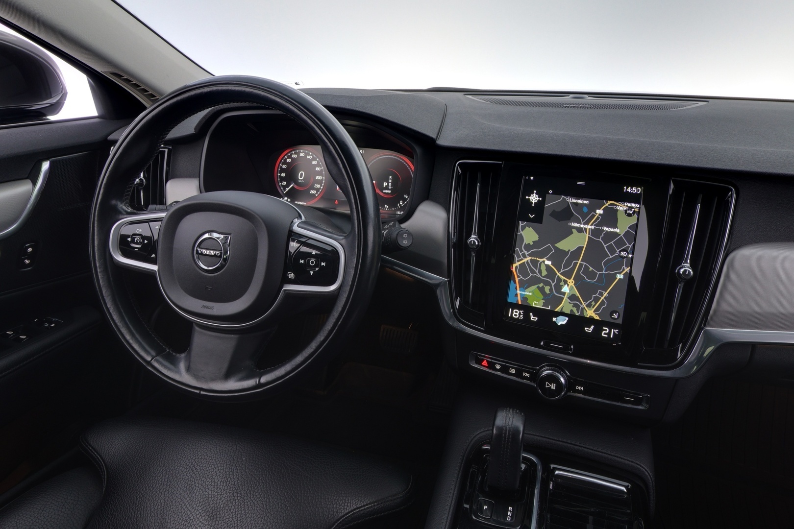 VOLVO V90 2021
