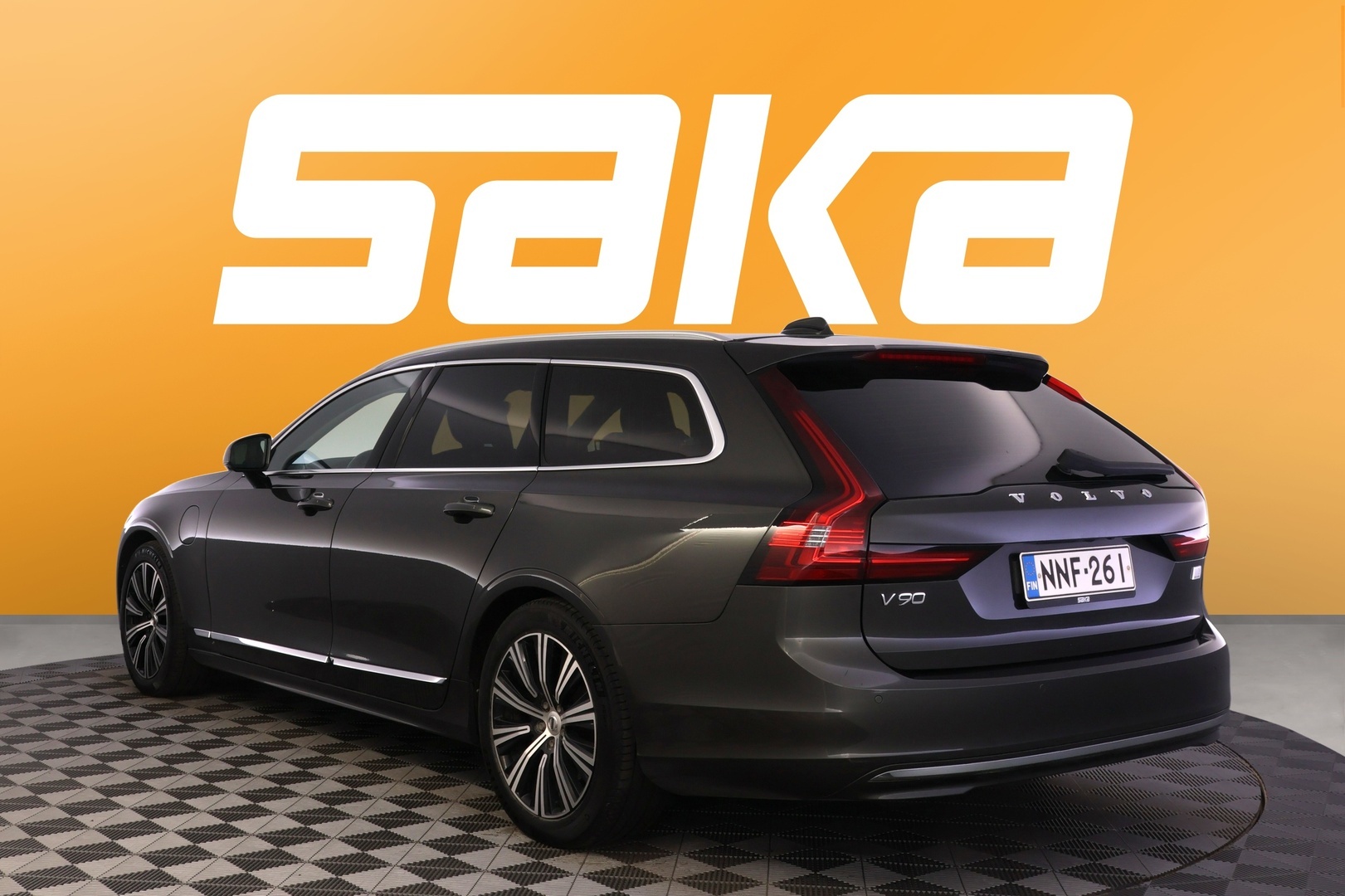VOLVO V90 2021