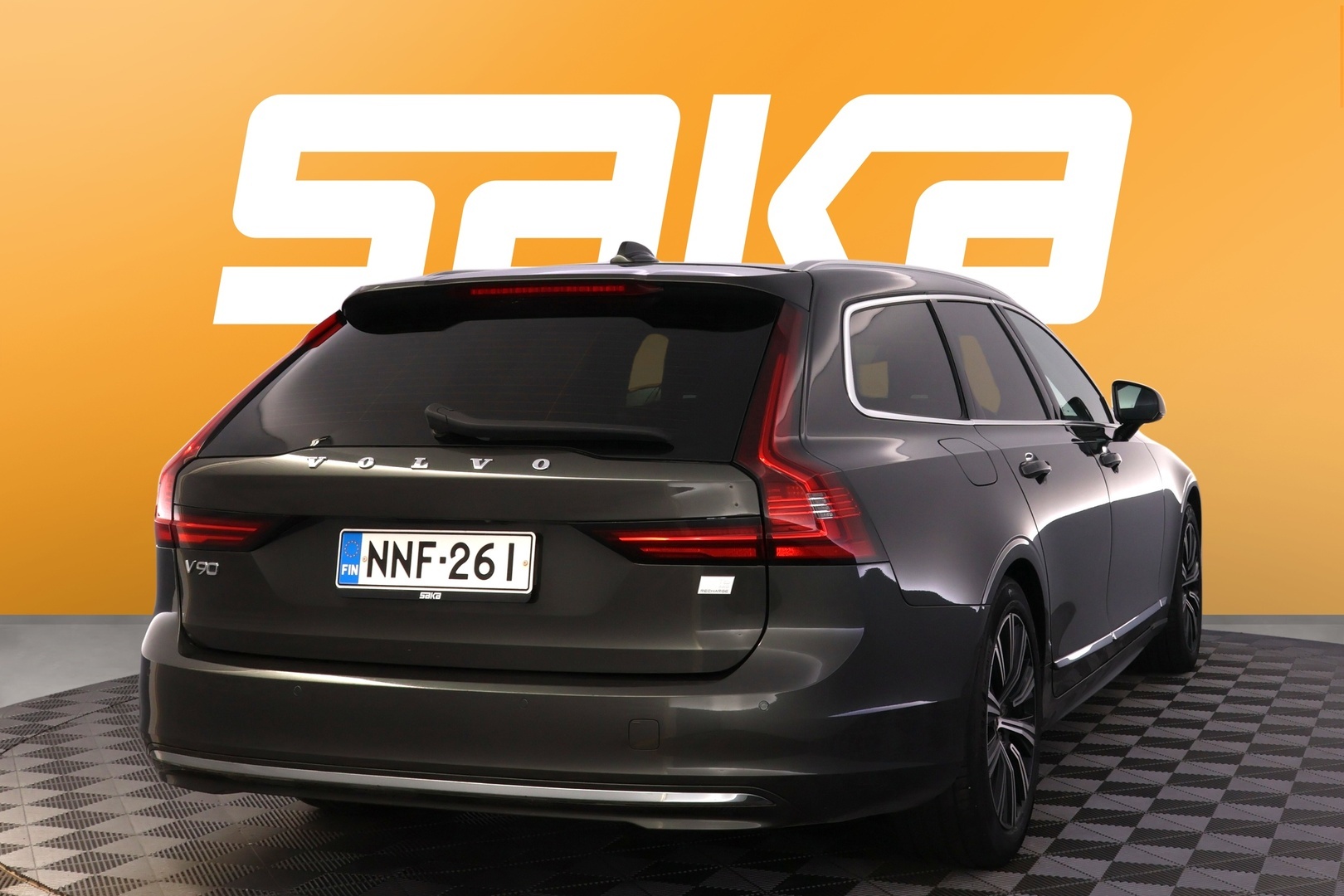VOLVO V90 2021