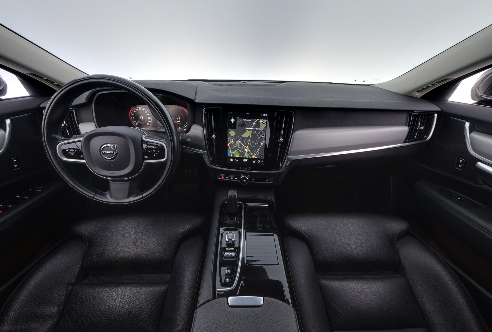 VOLVO V90 2021